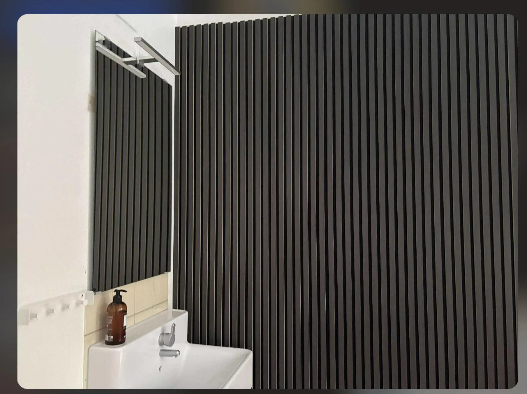 Photo of the whole room in Hotel Lemonade