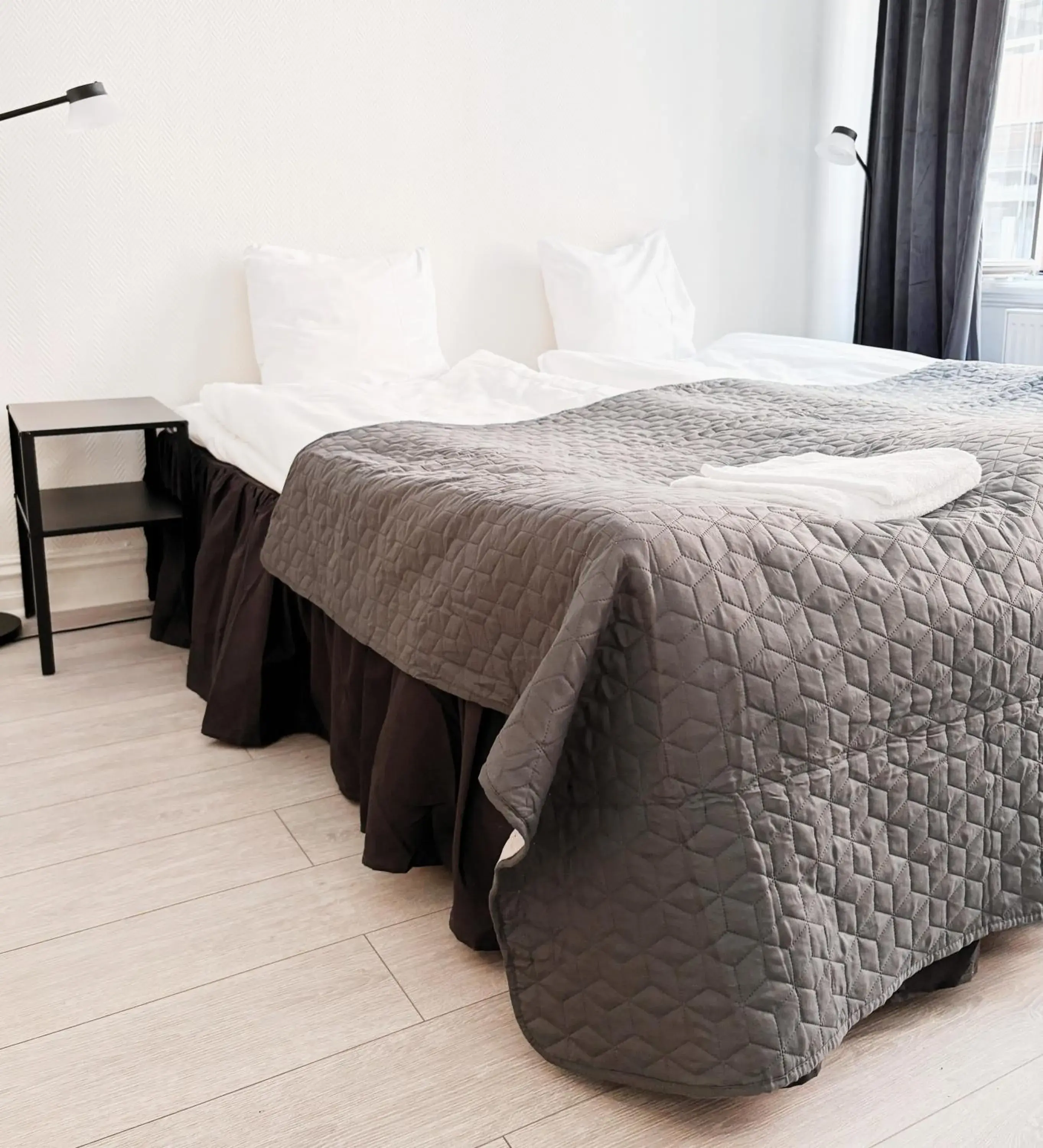 Double Room with Shared Bathroom in Hotel Lemonade Double Room with Shared Bathroom in Hotel Lemonade