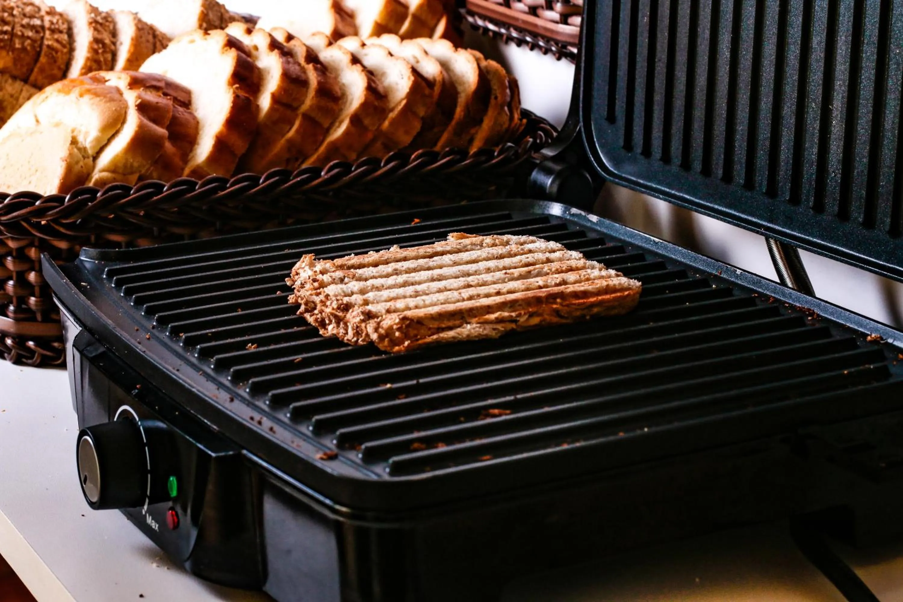 Breakfast in Esquina Batel - Hotel Econômico
