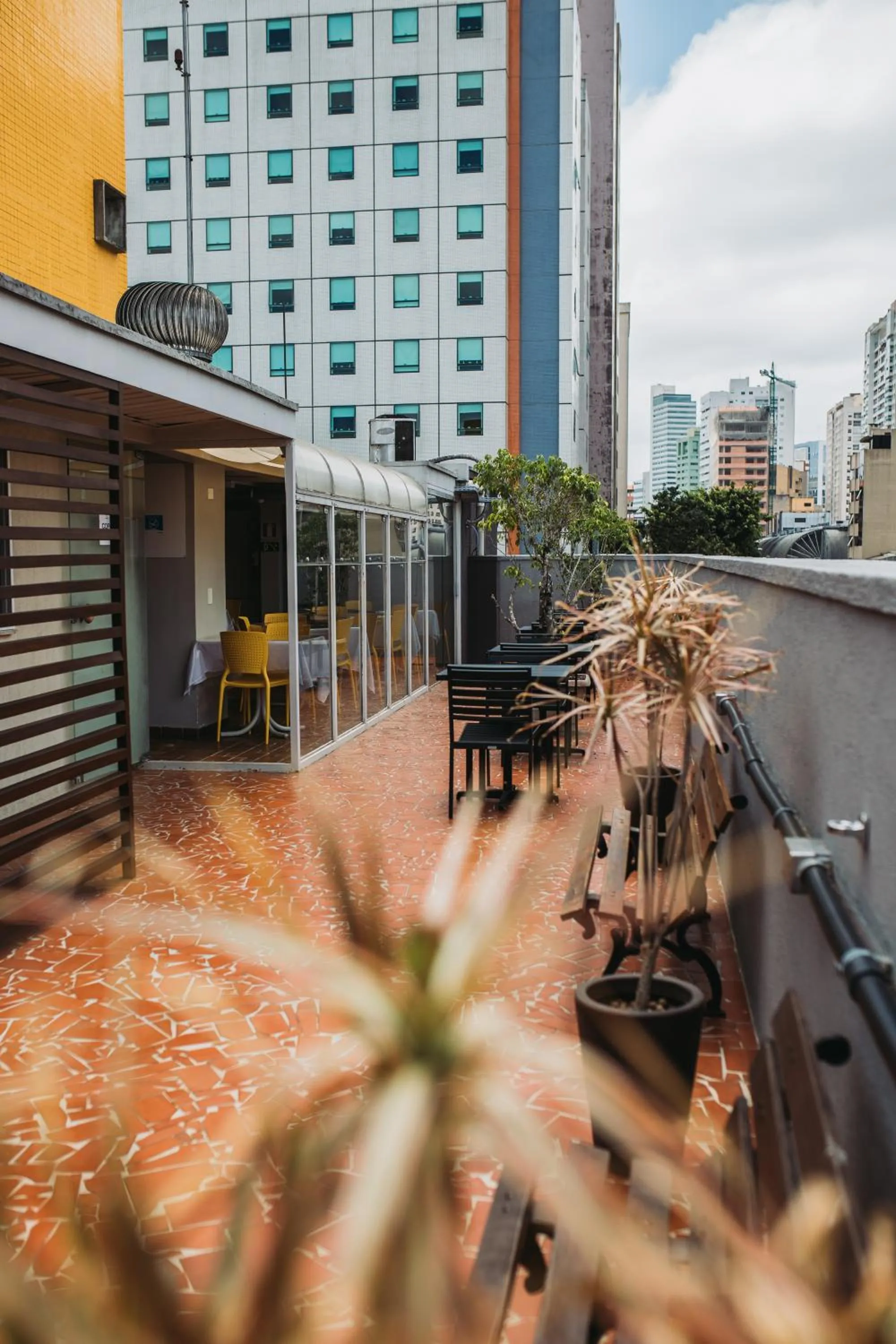 Esquina Batel - Hotel Econômico