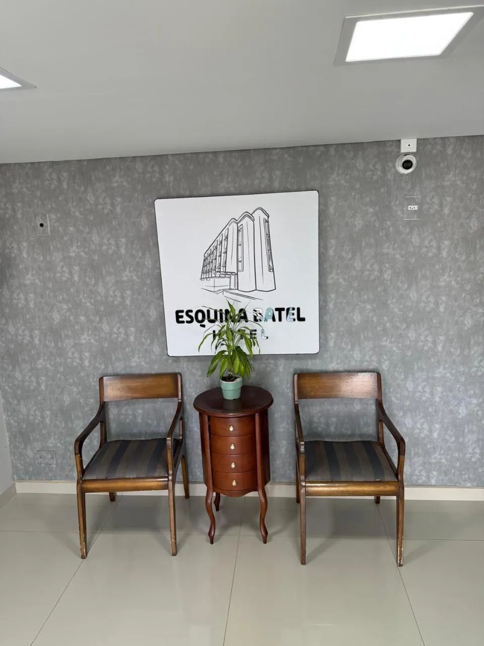 Lobby or reception in Esquina Batel - Hotel Econômico