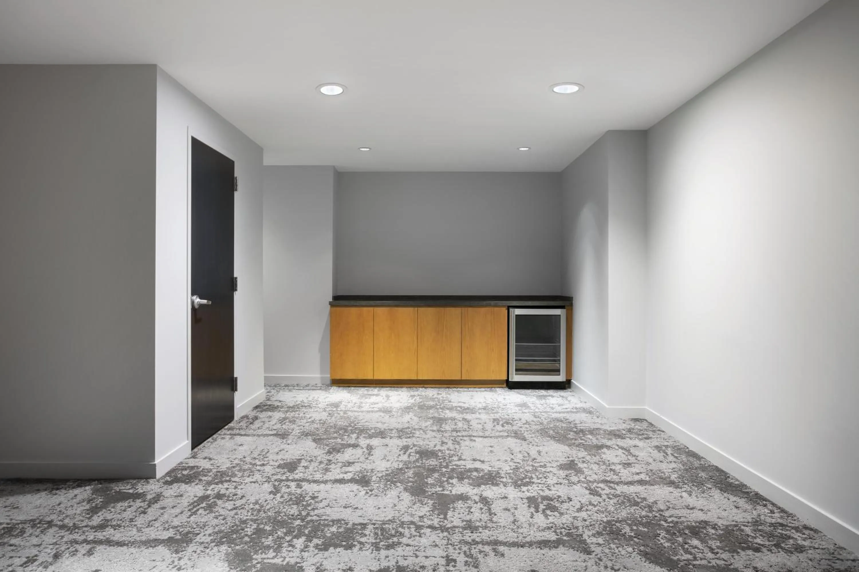 Meeting/conference room in Loews Chicago O'Hare Hotel