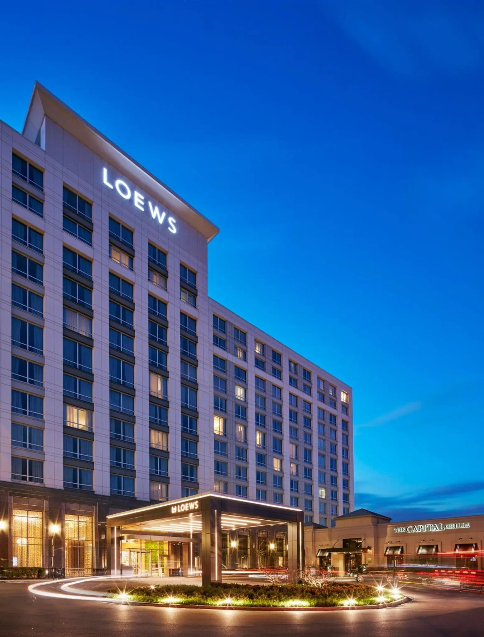 Property building in Loews Chicago O'Hare Hotel