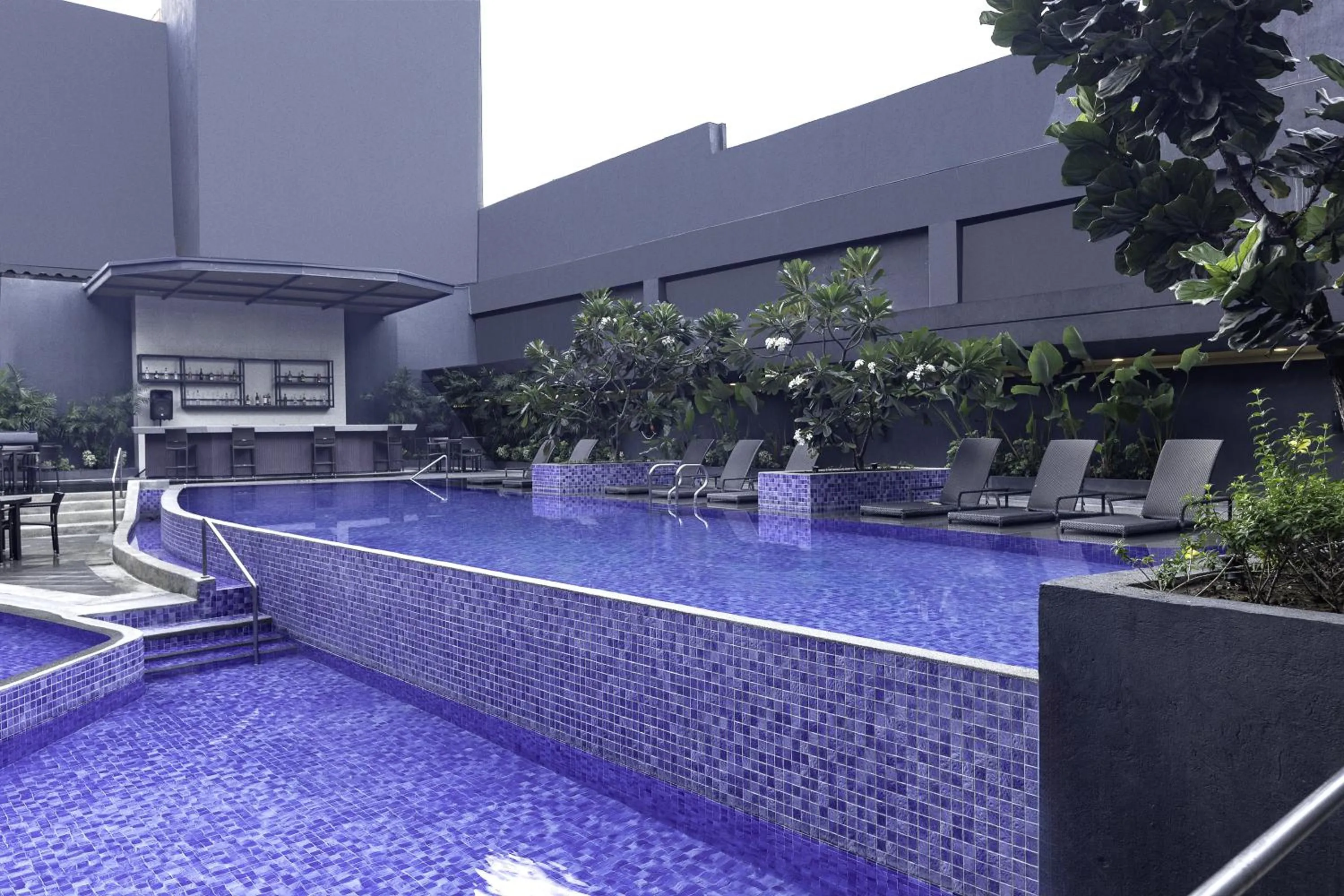 Swimming pool in Grand Summit Hotel General Santos