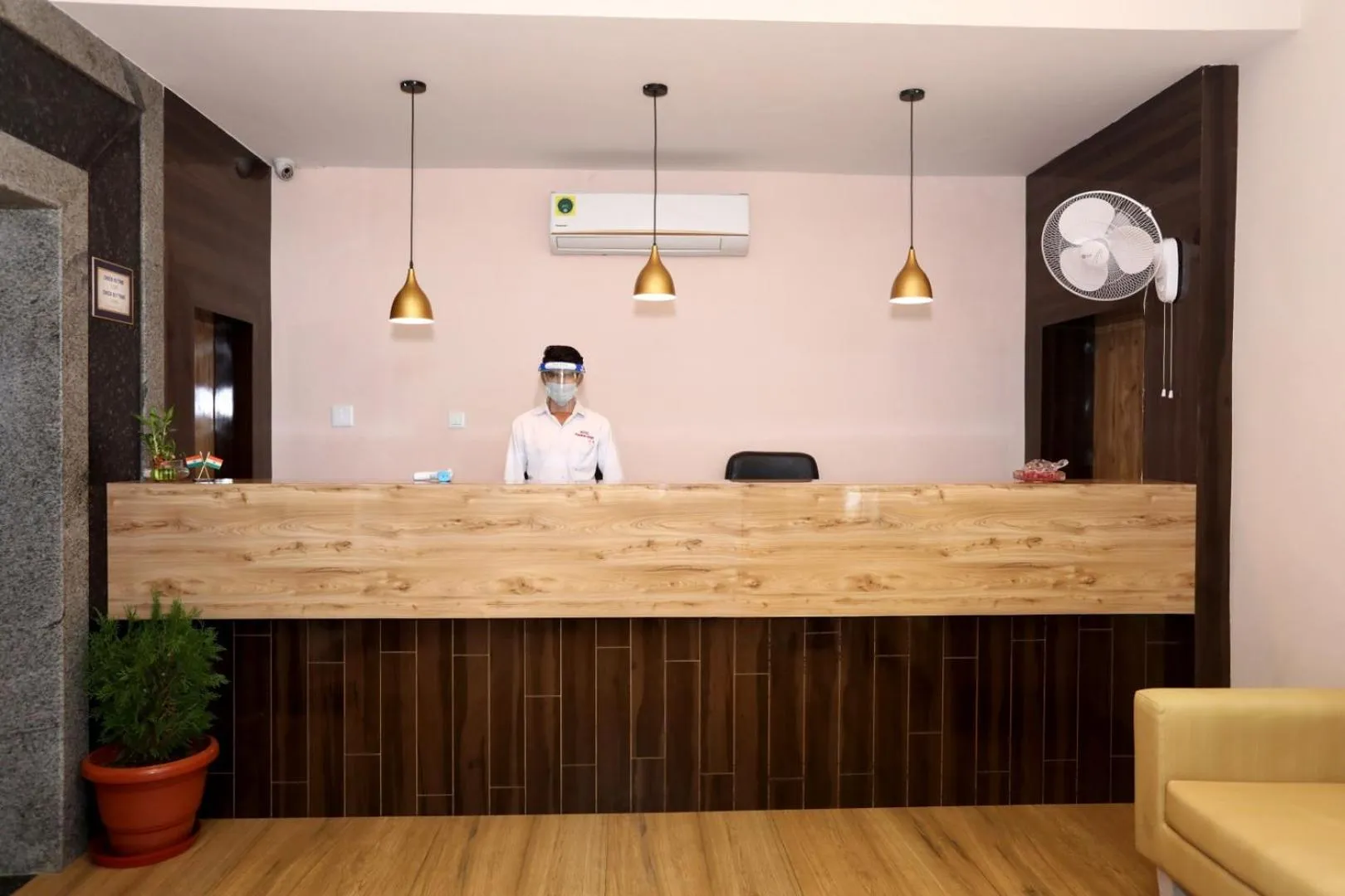 Lobby or reception in Hotel Bhairav Bagh with Swimming Pool