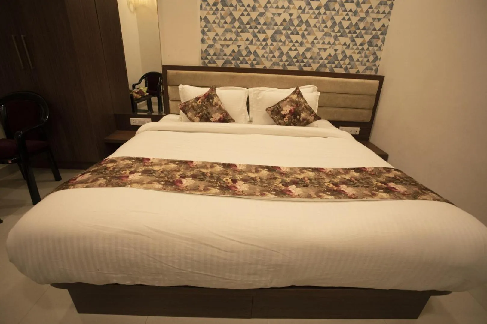 Bedroom, Bed in Hotel Bhairav Bagh with Swimming Pool