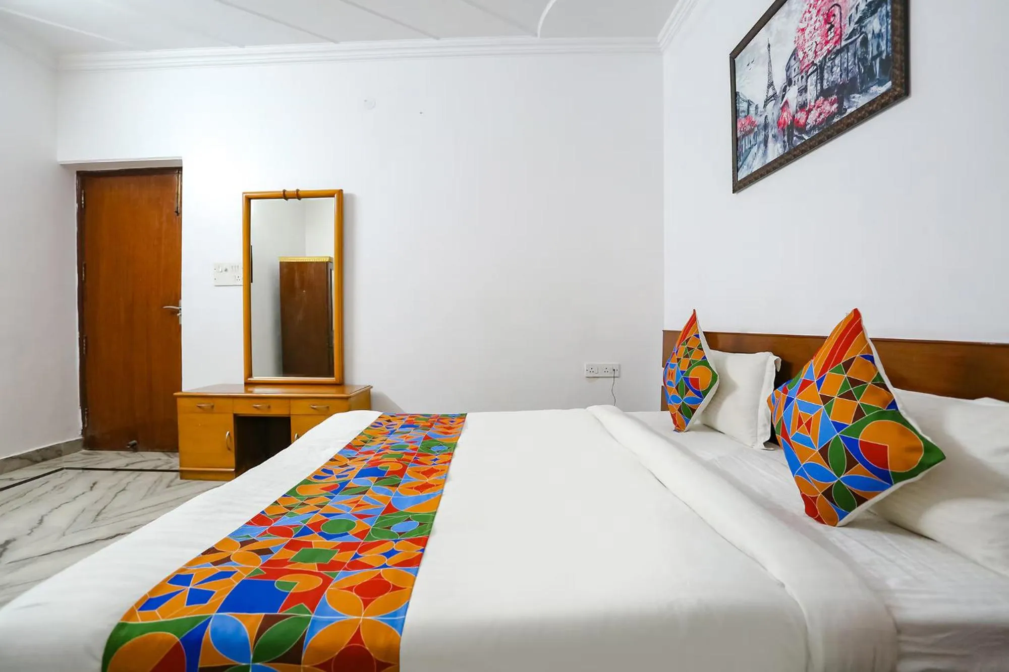 Bed in FabHotel Premium Rooms - Nr Yashobhoomi Convention Centre