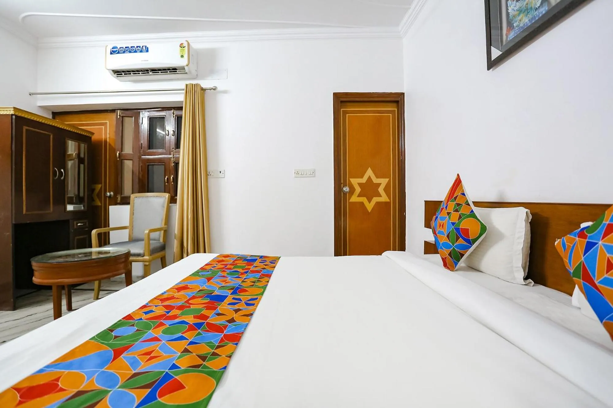 Bed in FabHotel Premium Rooms - Nr Yashobhoomi Convention Centre