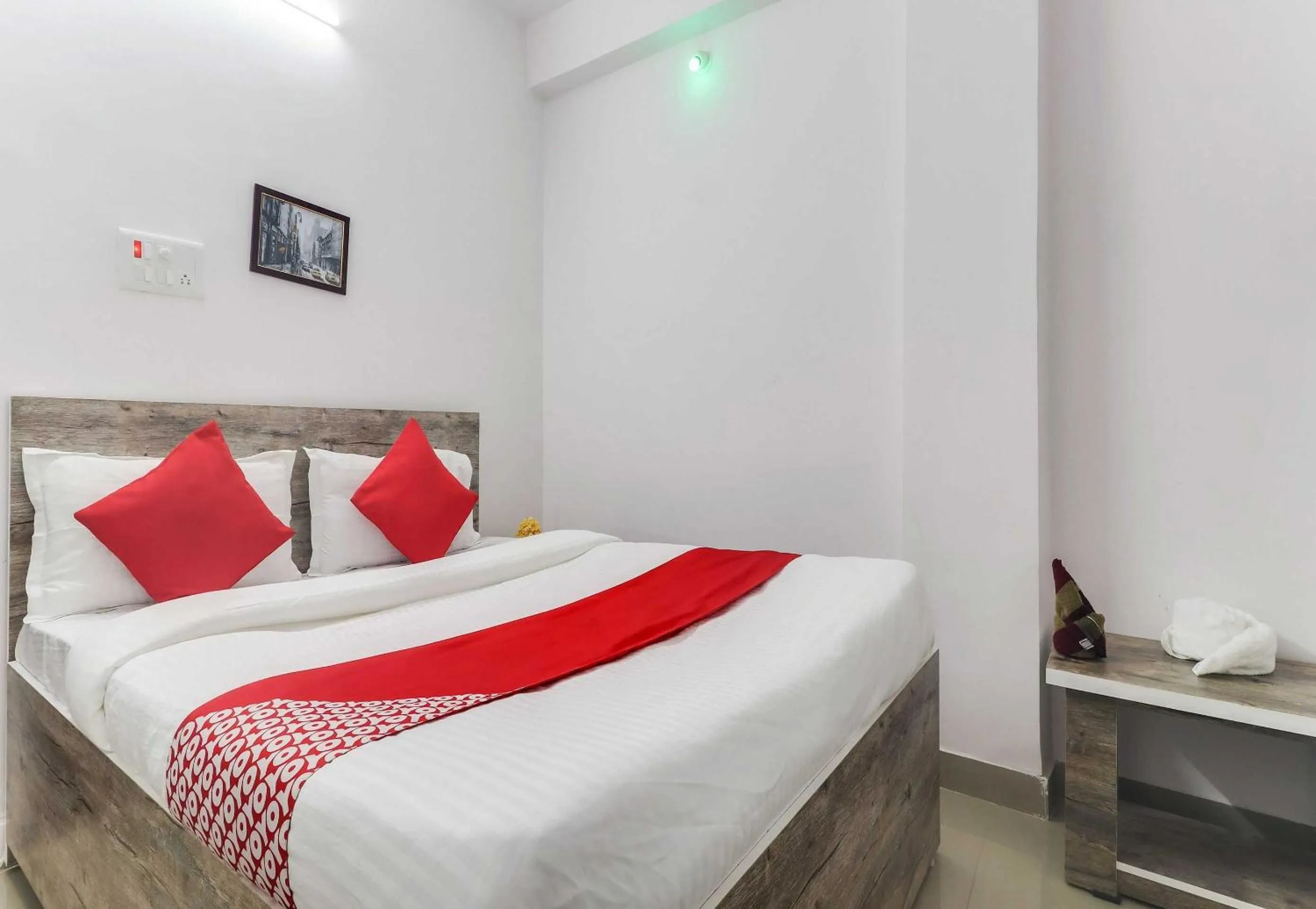 Bedroom in Super Hotel O The Radium Inn