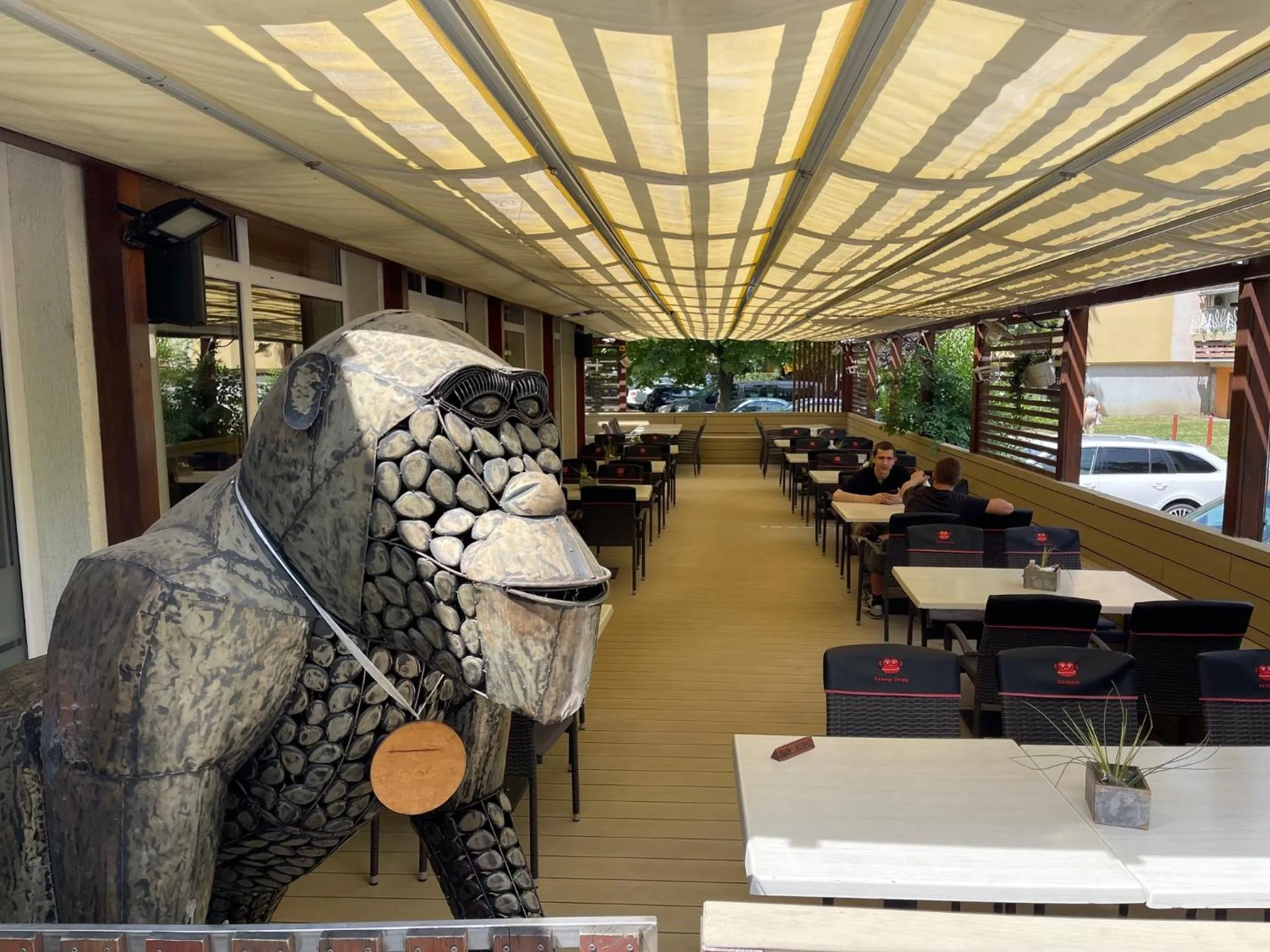 Restaurant/places to eat in Arena Deluxe & Spa