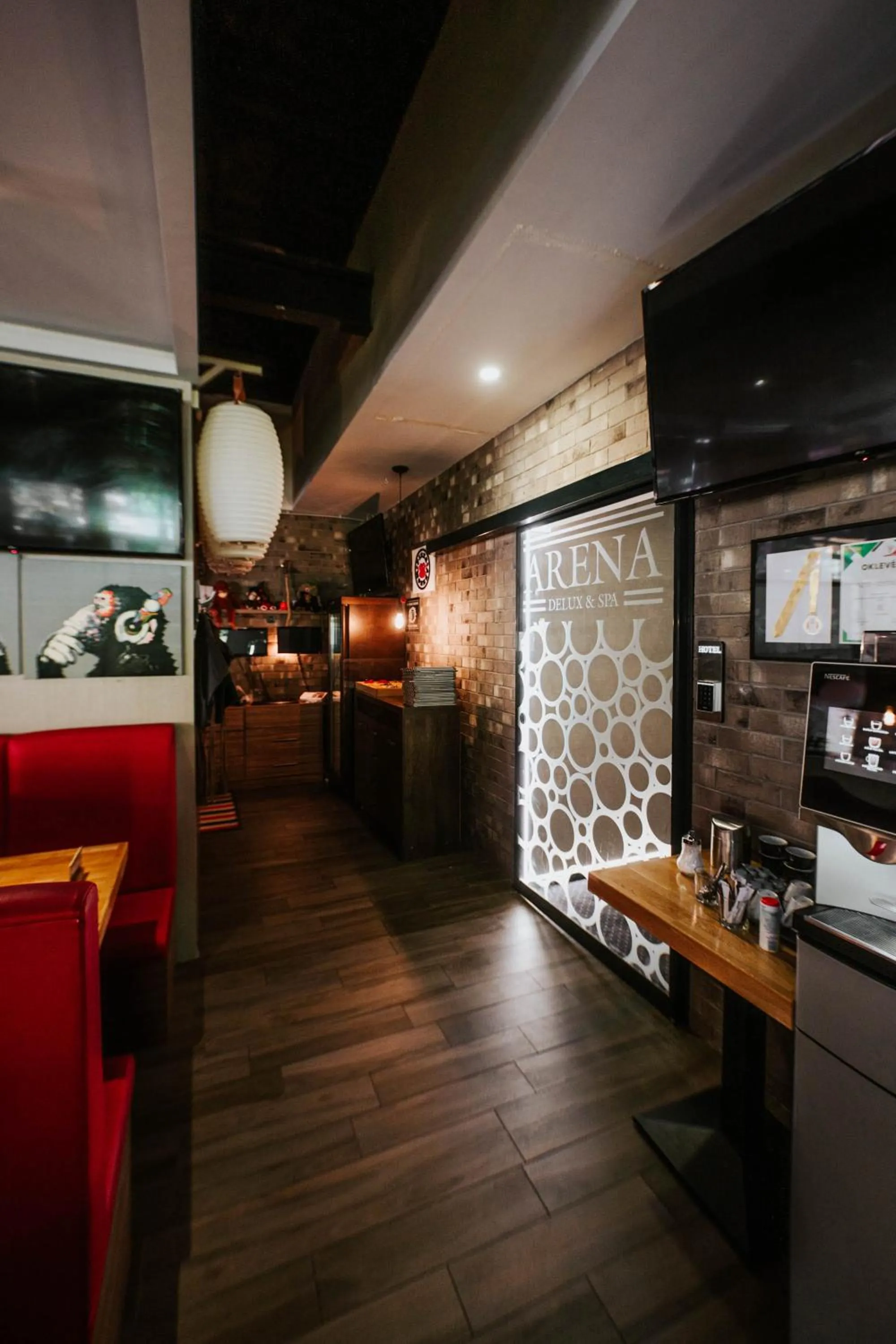 Restaurant/places to eat in Arena Deluxe & Spa