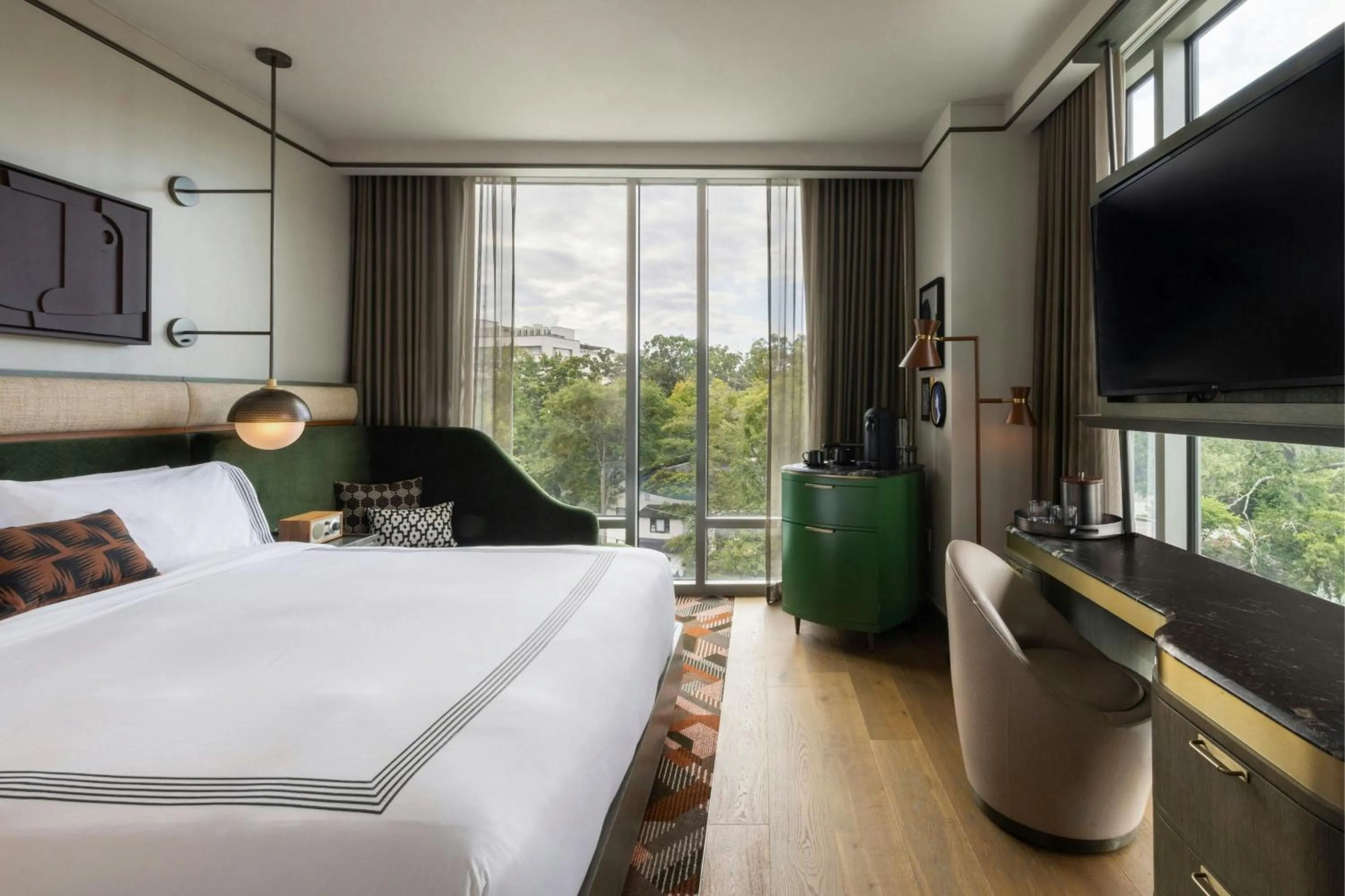 Photo of the whole room, Bed in The Tess, Autograph Collection