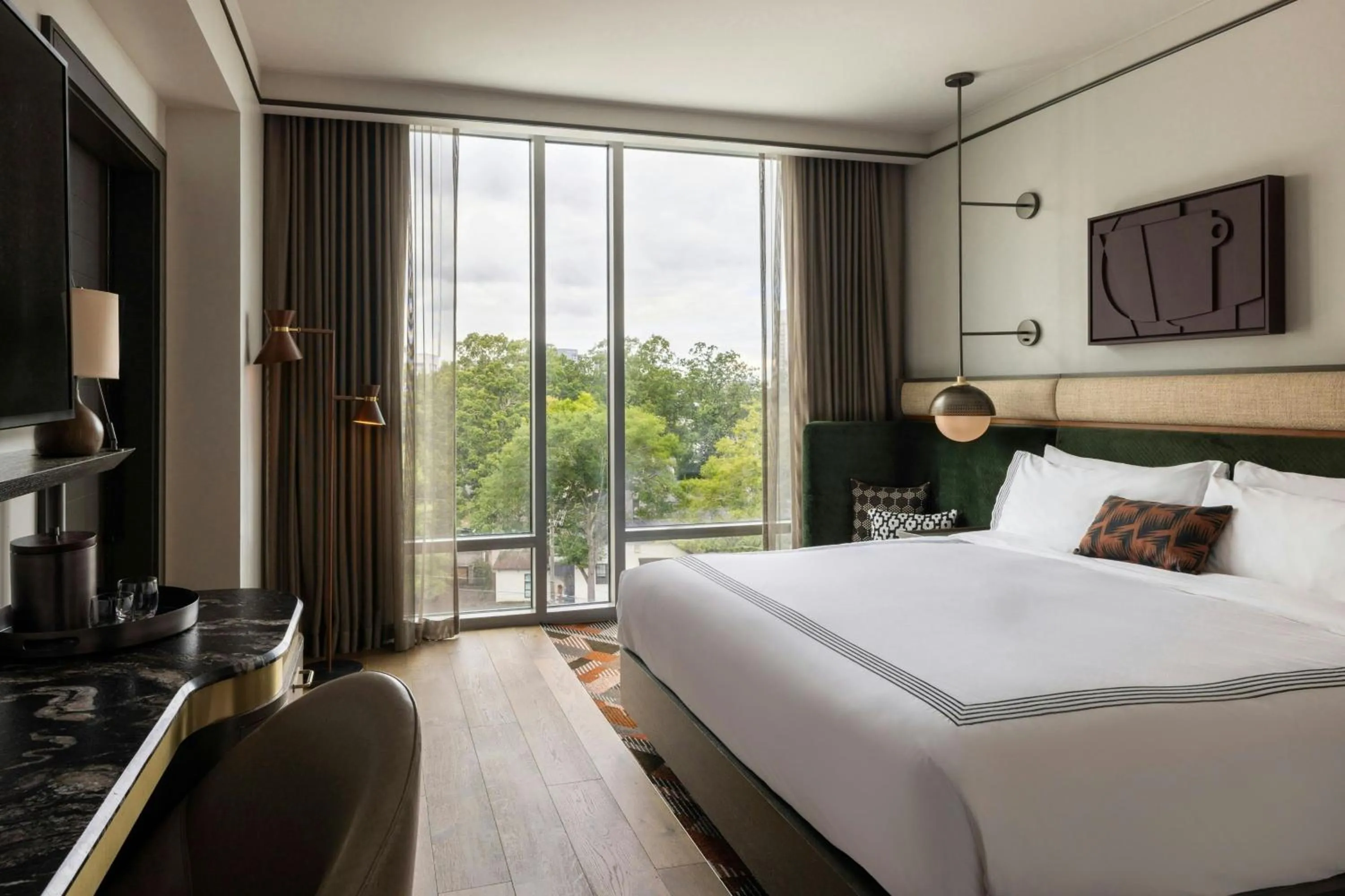 Photo of the whole room, Bed in The Tess, Autograph Collection