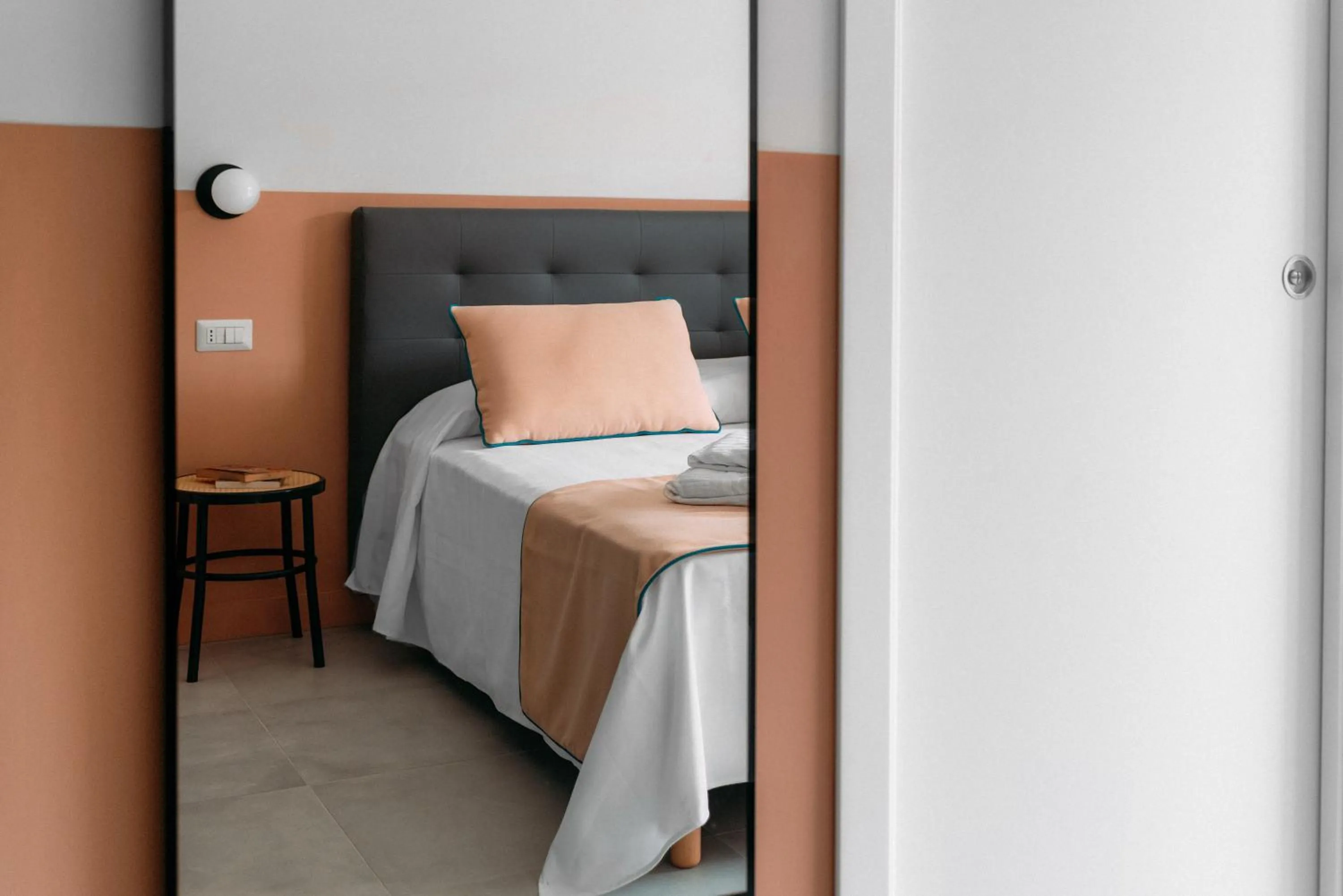 Bed in Sorrento Colors&Suites