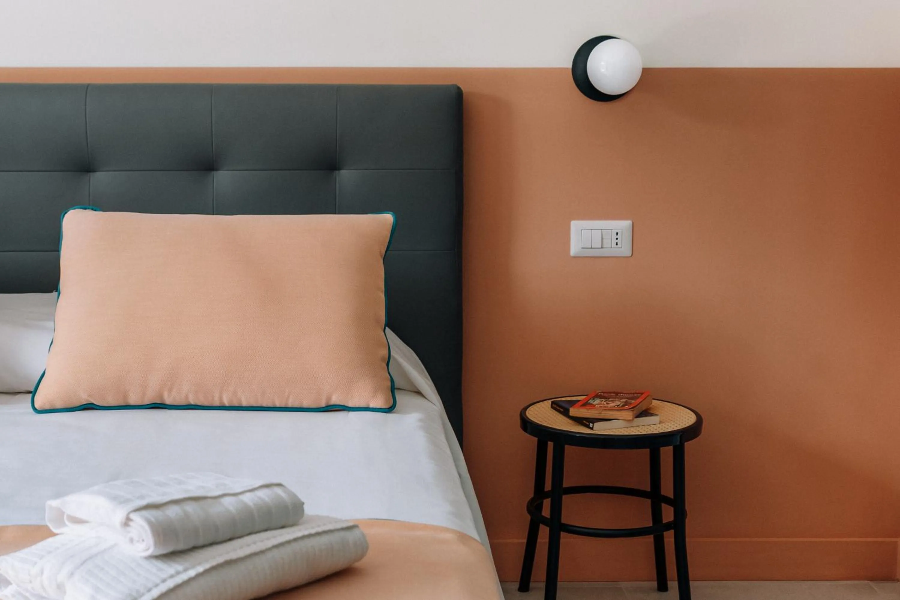 Bed in Sorrento Colors&Suites