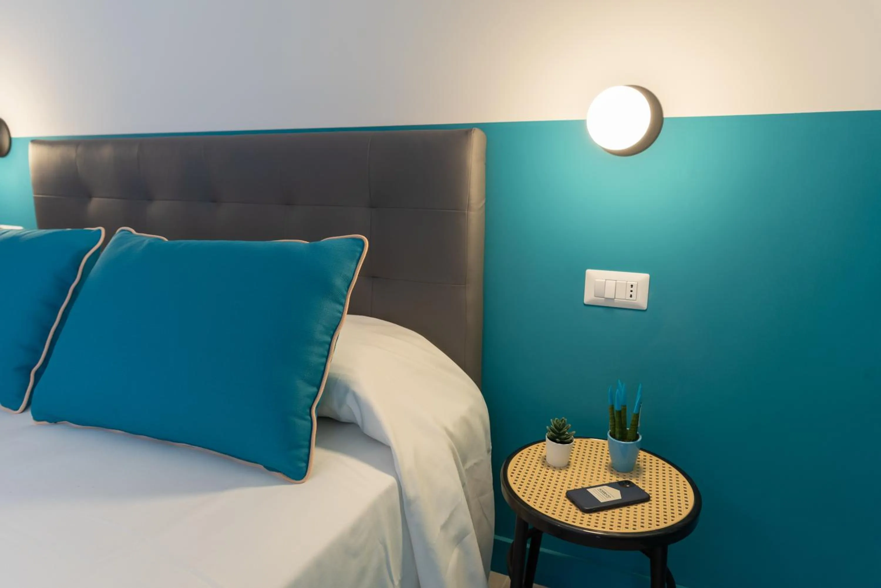 Bed in Sorrento Colors&Suites