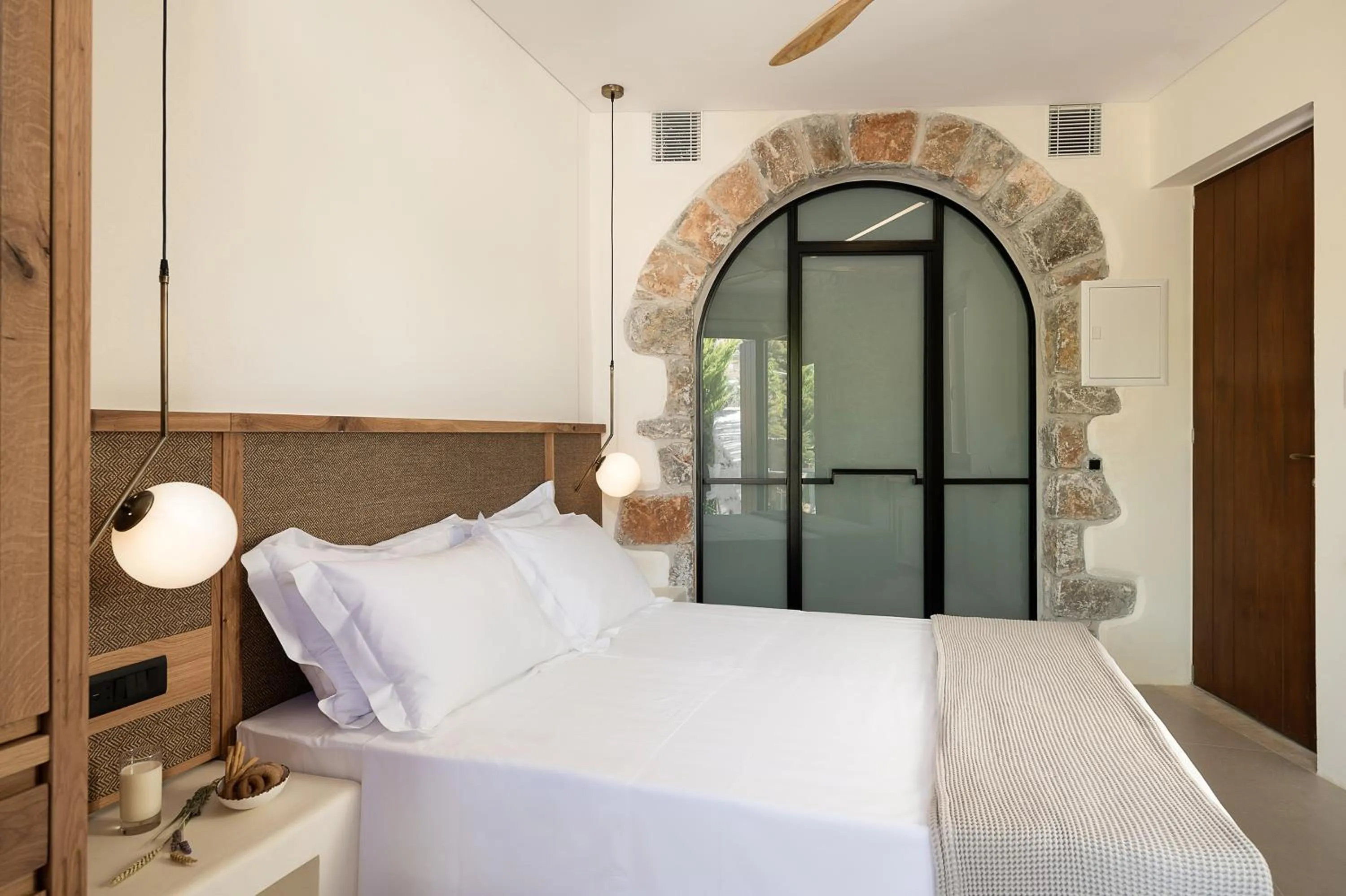 Bed in The Authentic Village Boutique Hotel