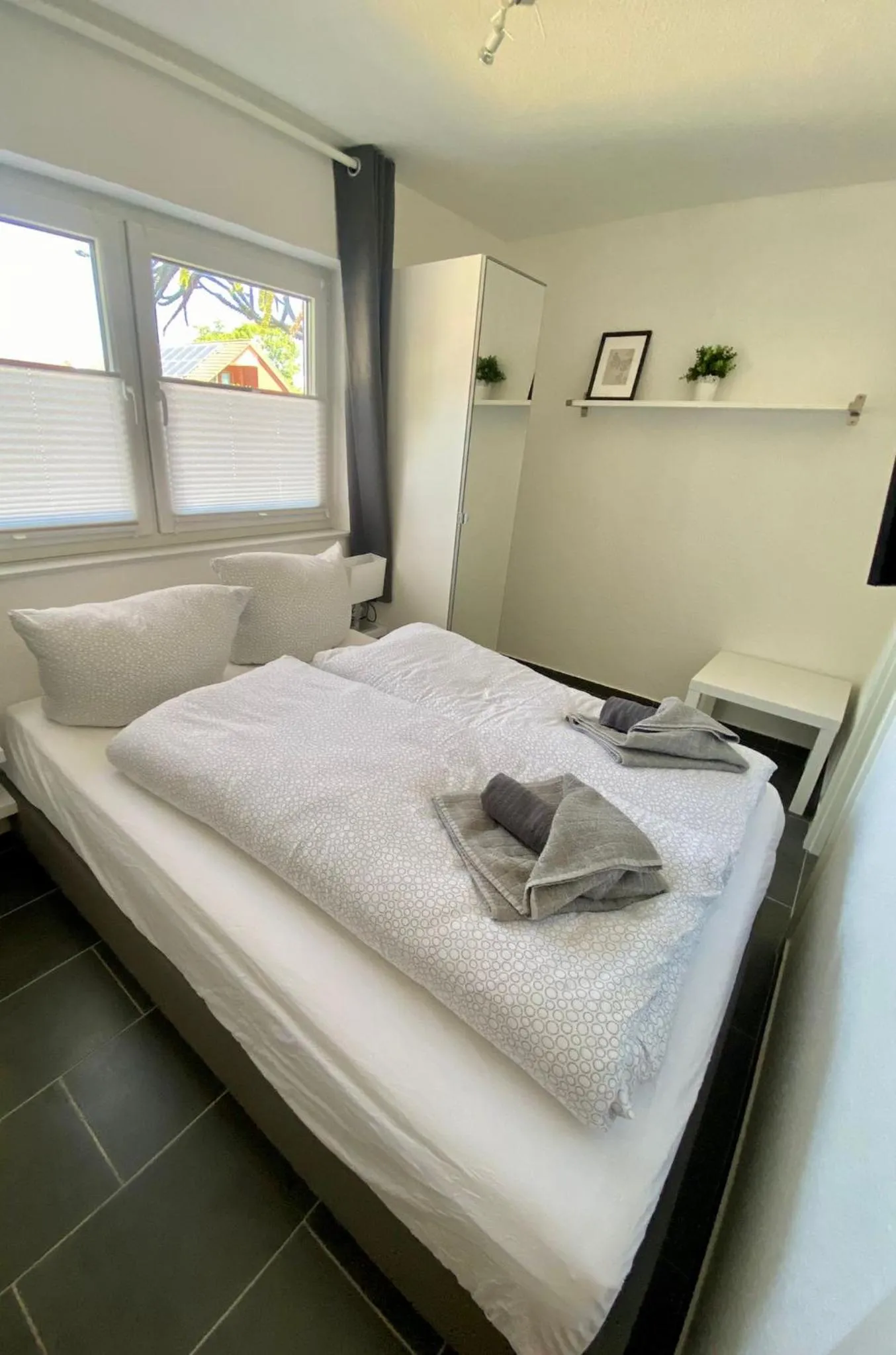 Bedroom, Bed in Bernsteinsucher