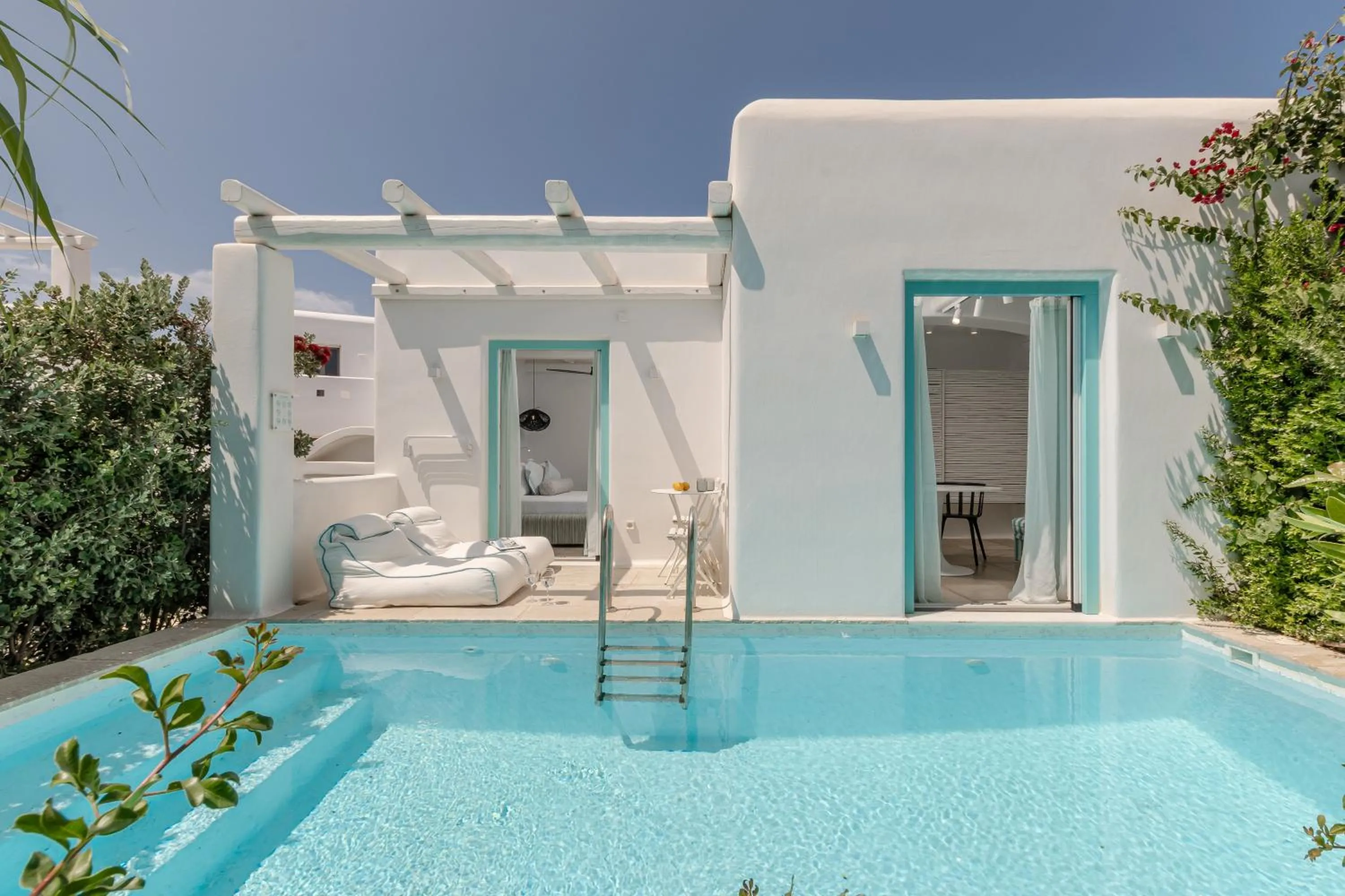 Property building in Majo Suites Hotel