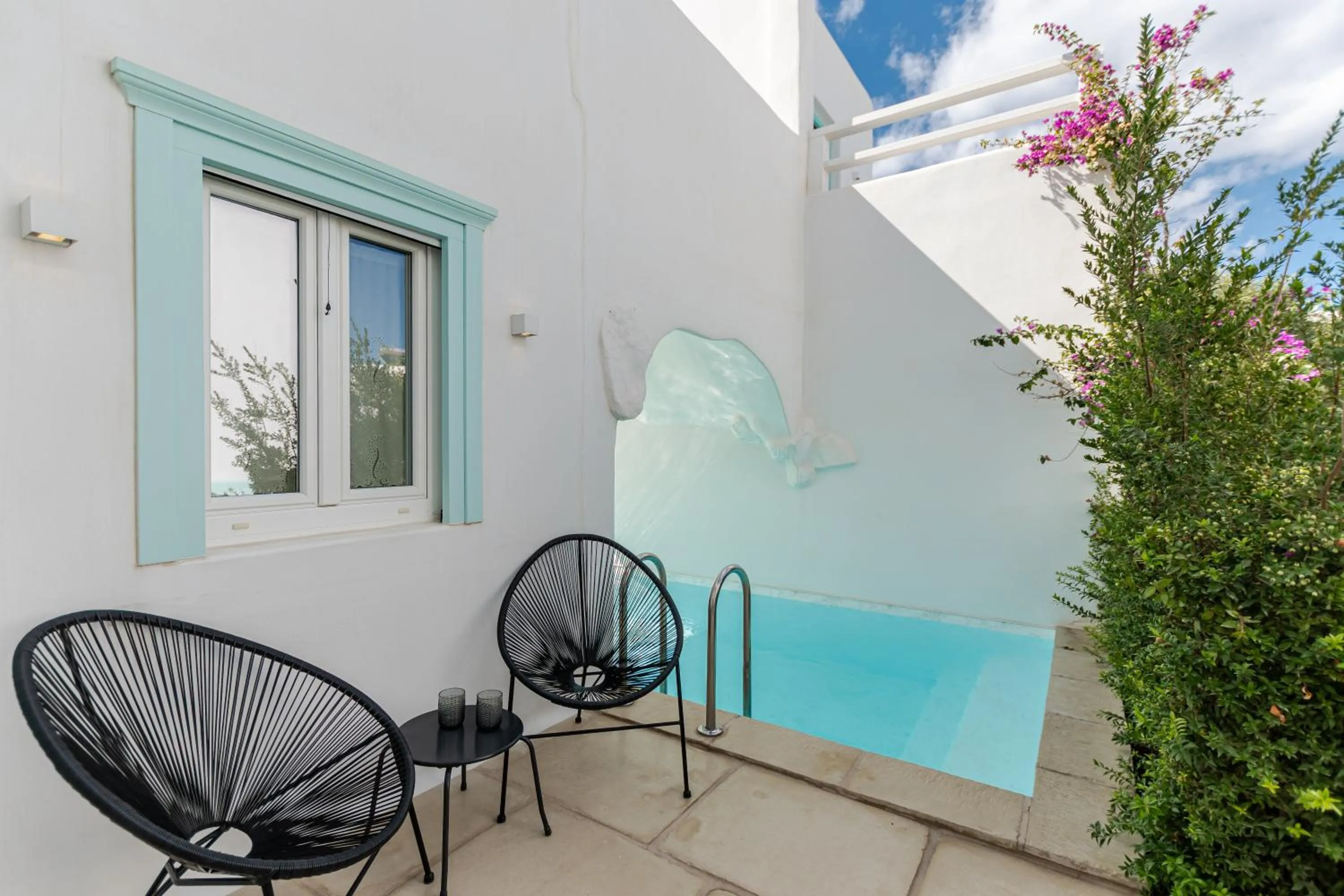 Property building in Majo Suites Hotel