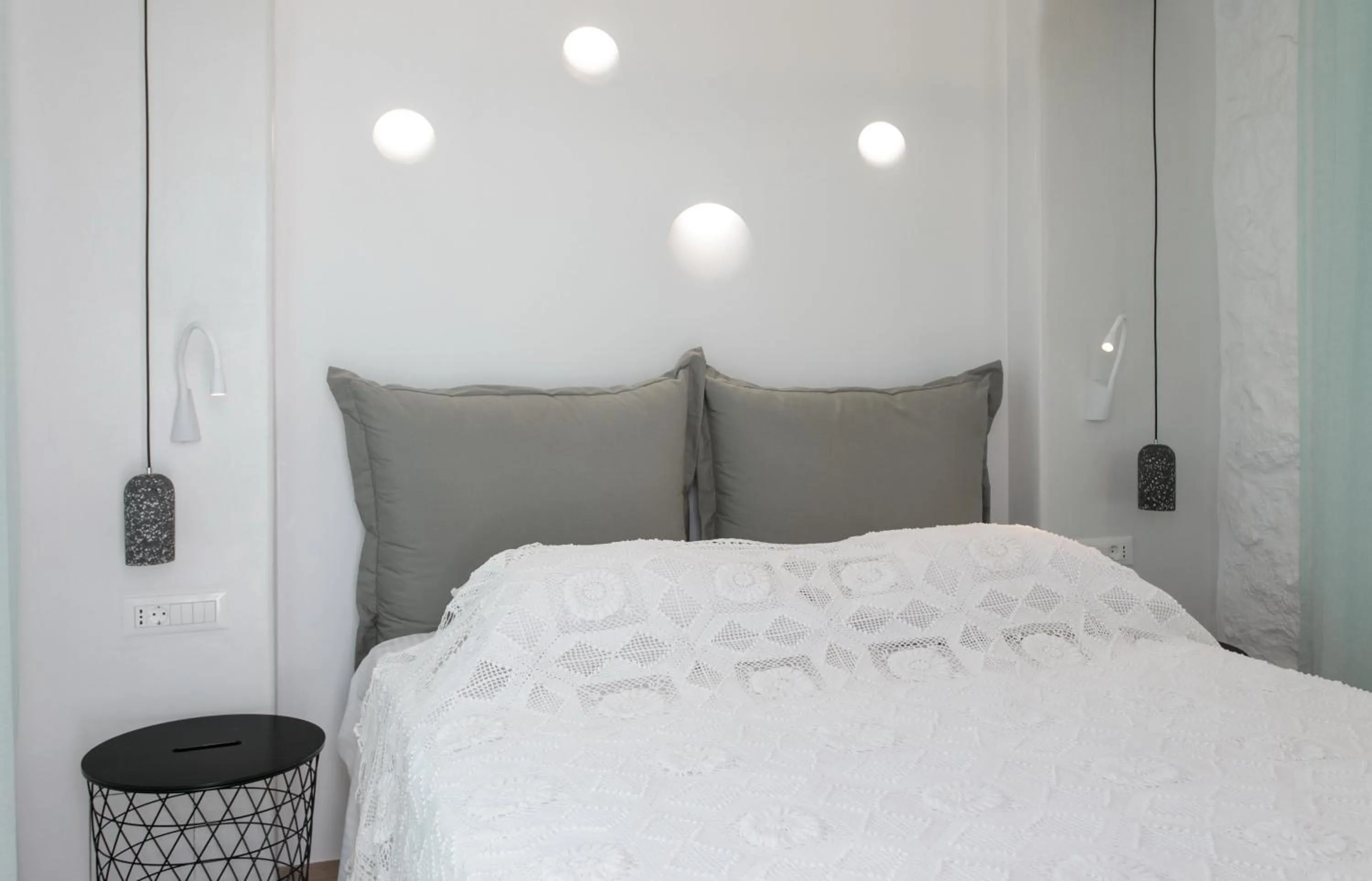 Bed in Majo Suites Hotel