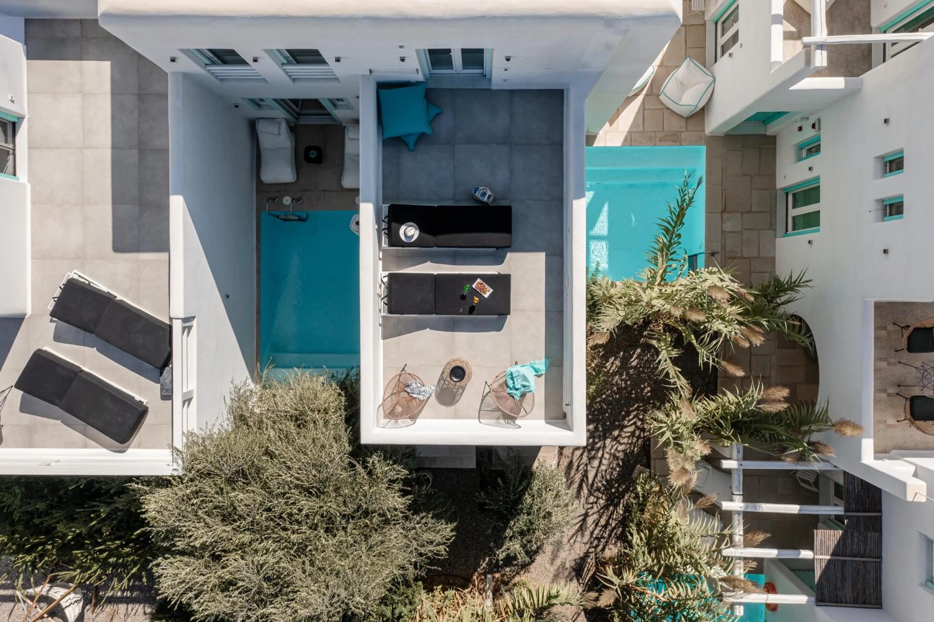 Property building in Majo Suites Hotel