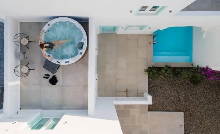 Property building in Majo Suites Hotel