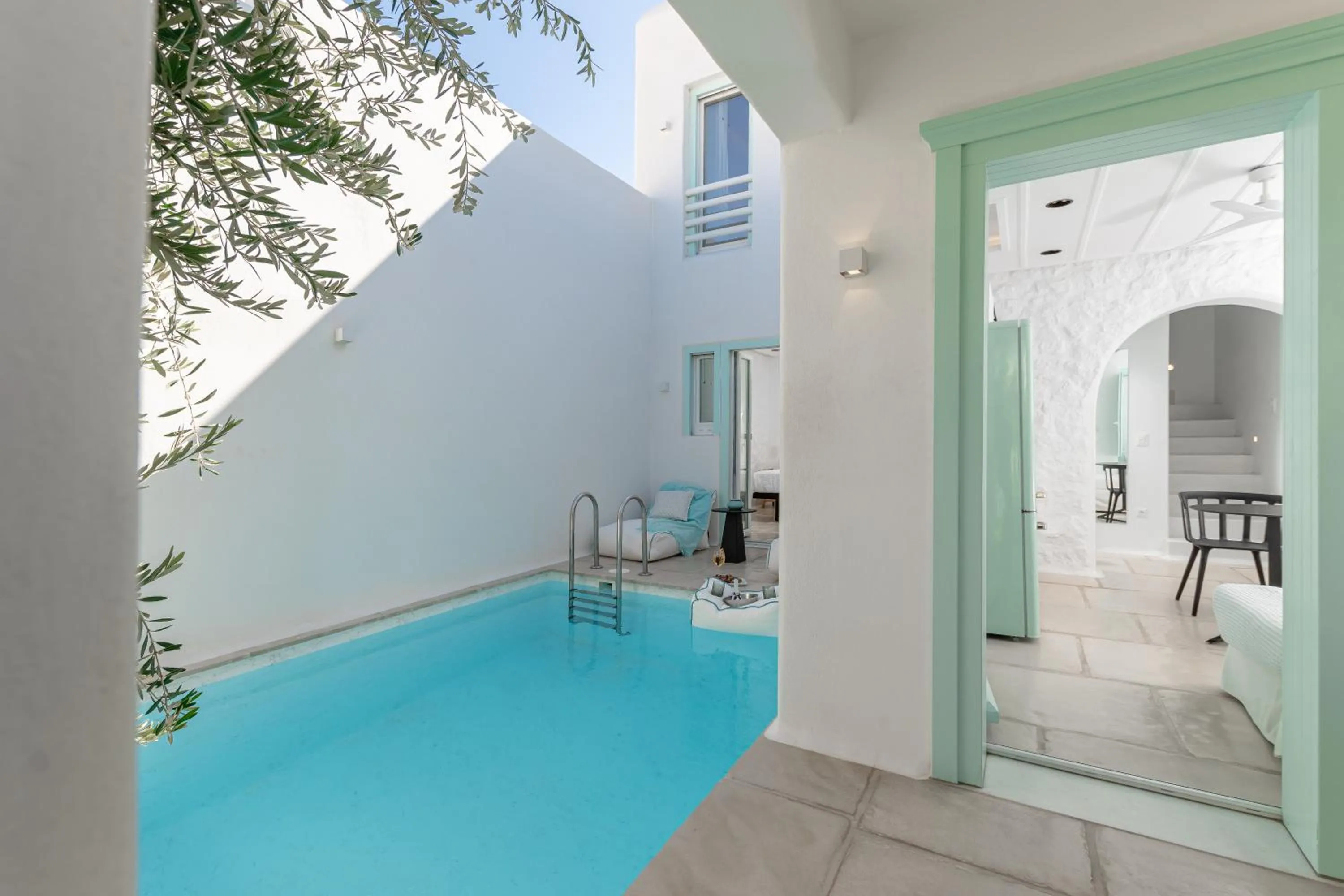 Property building in Majo Suites Hotel