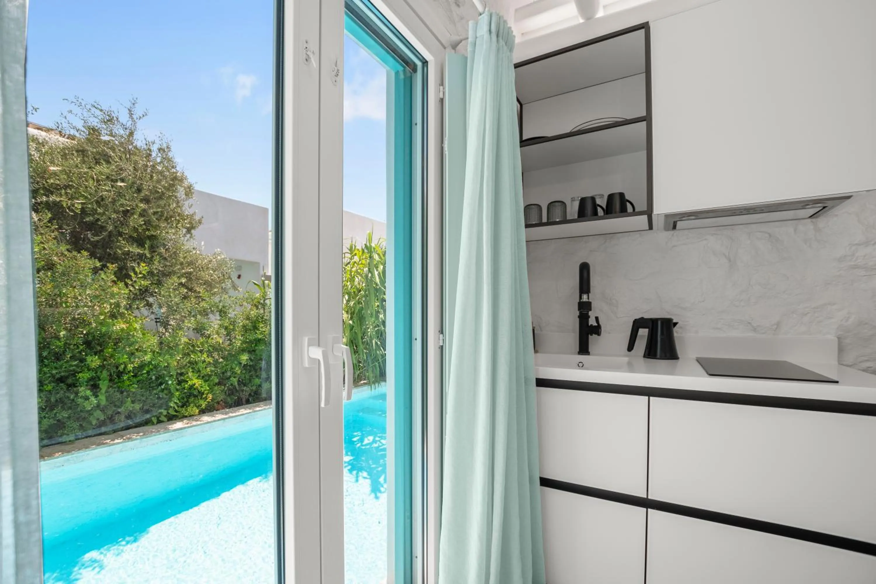 Property building in Majo Suites Hotel