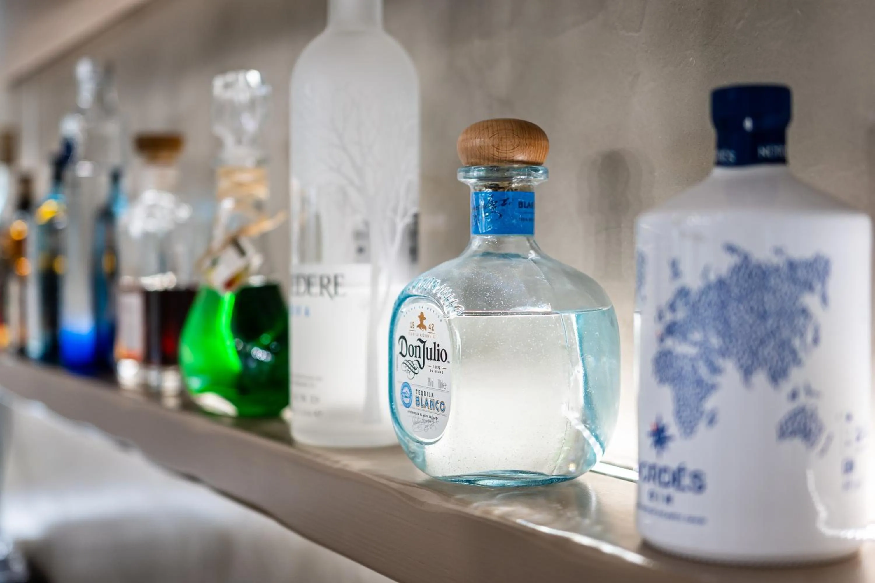 Spring in Majo Suites Hotel