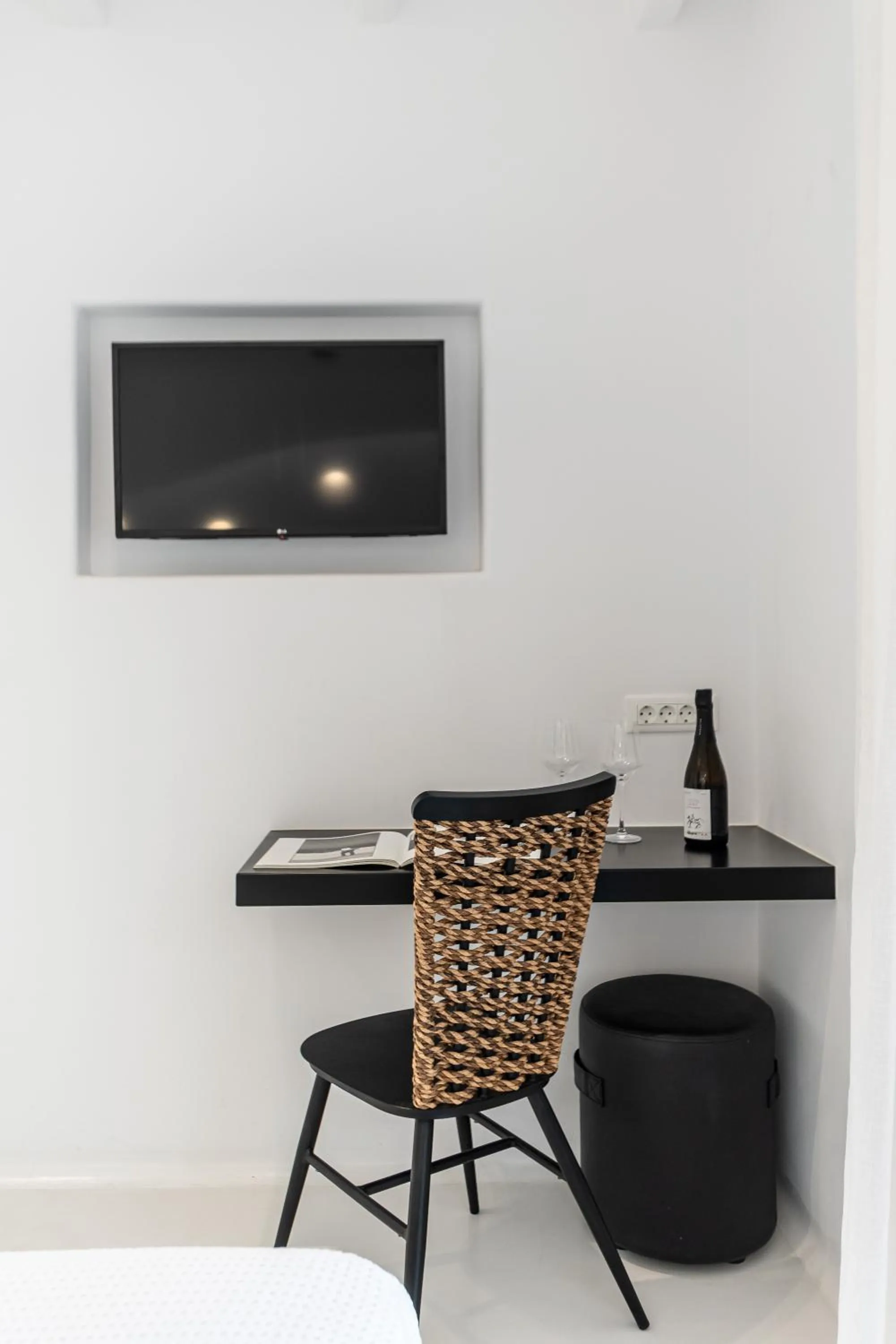 Shower in Majo Suites Hotel