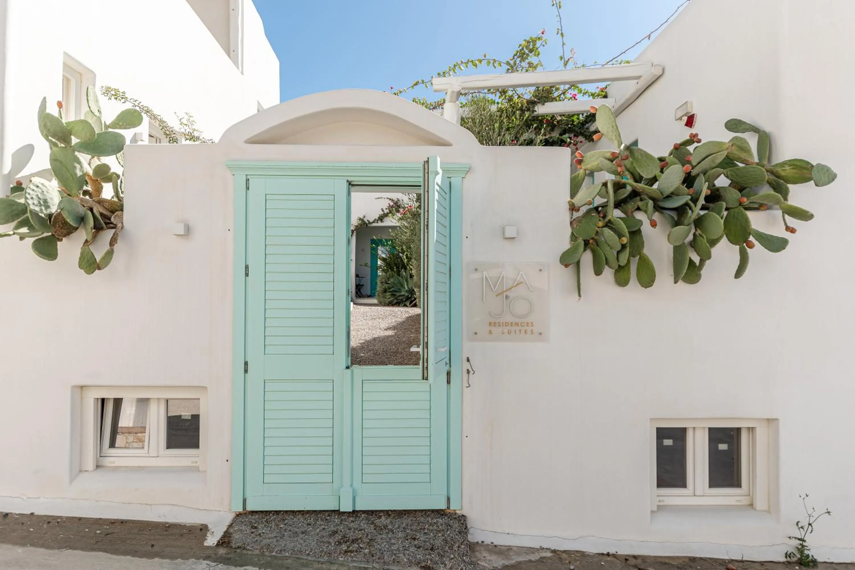 Property building in Majo Suites Hotel