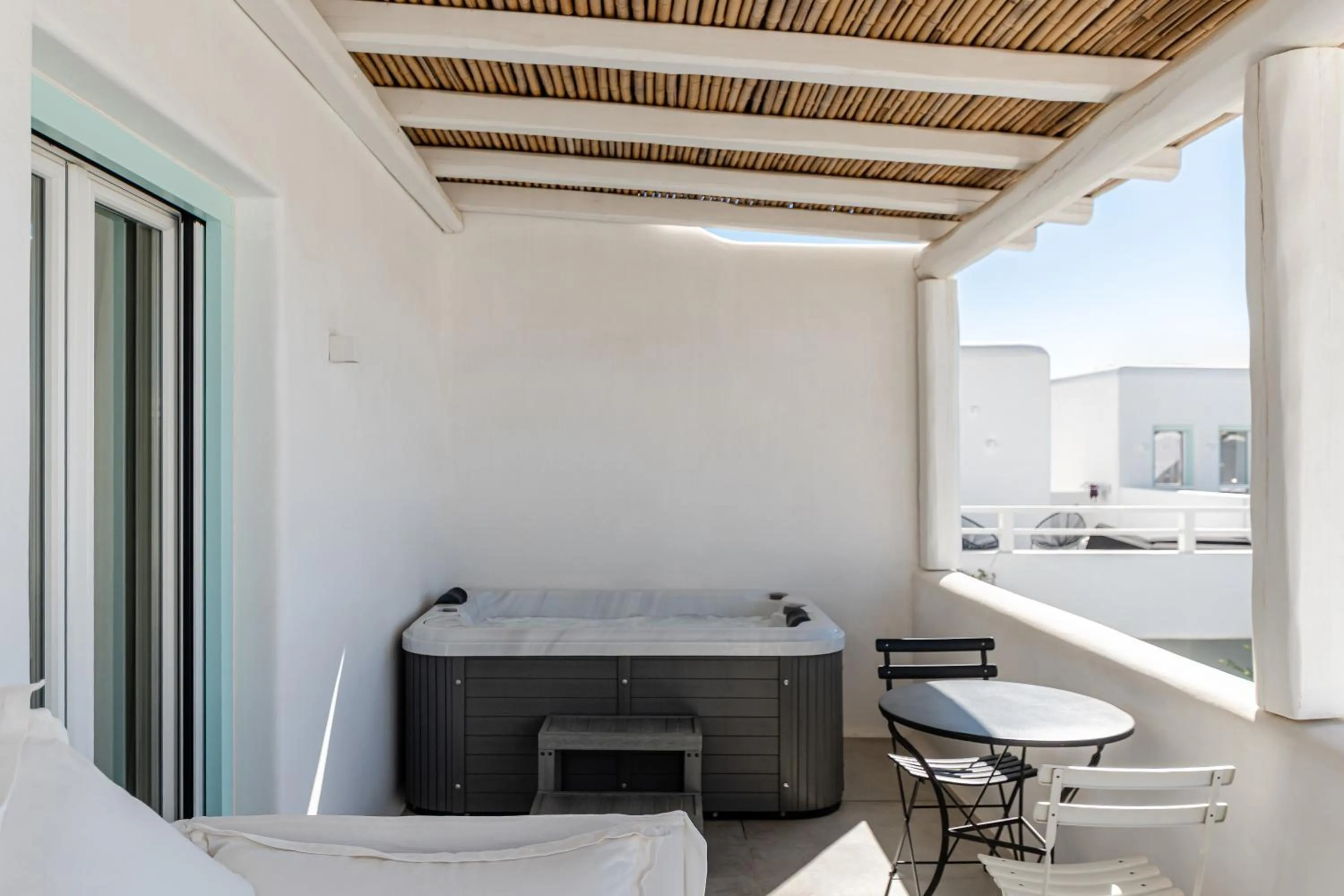 Property building in Majo Suites Hotel