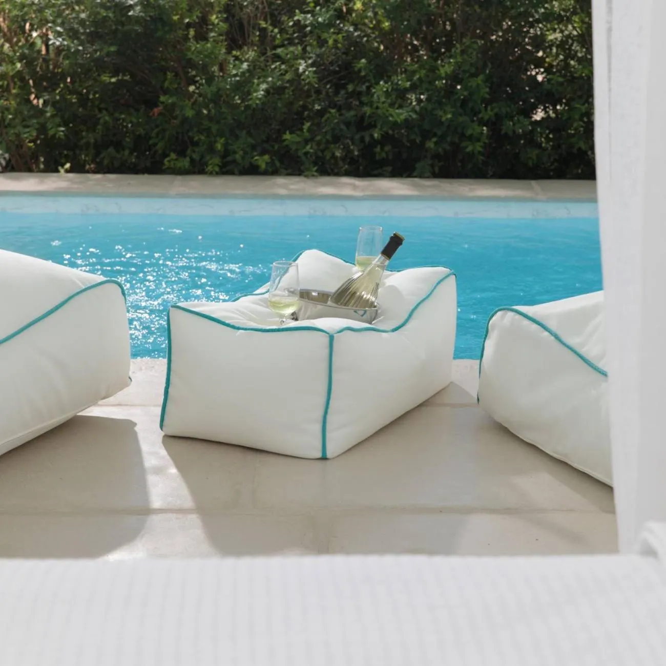 Patio in Majo Suites Hotel