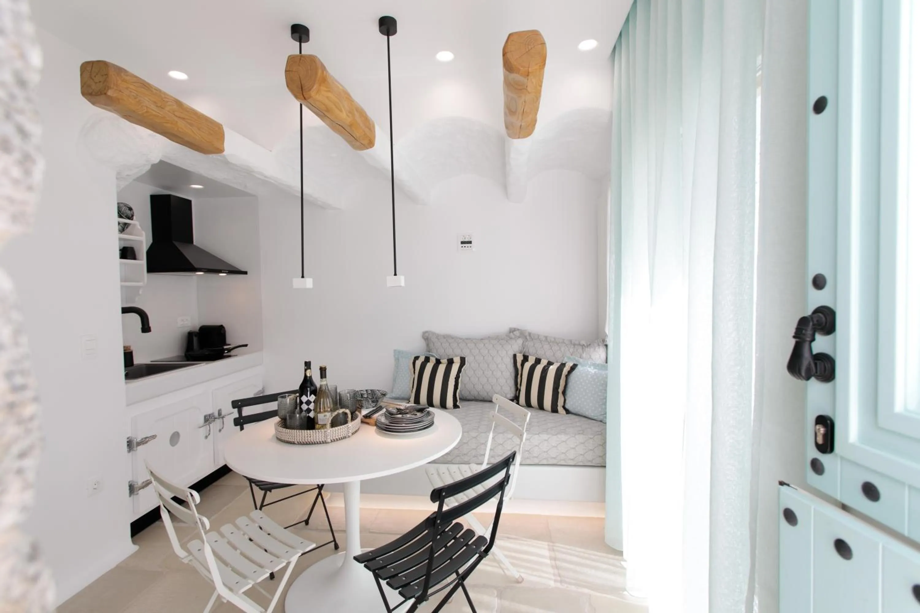 Patio in Majo Suites Hotel