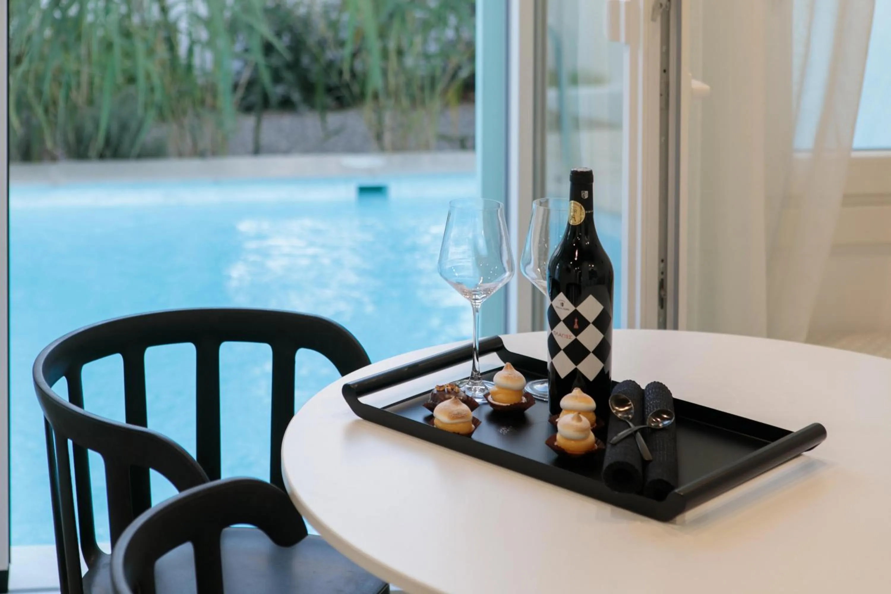 Patio in Majo Suites Hotel