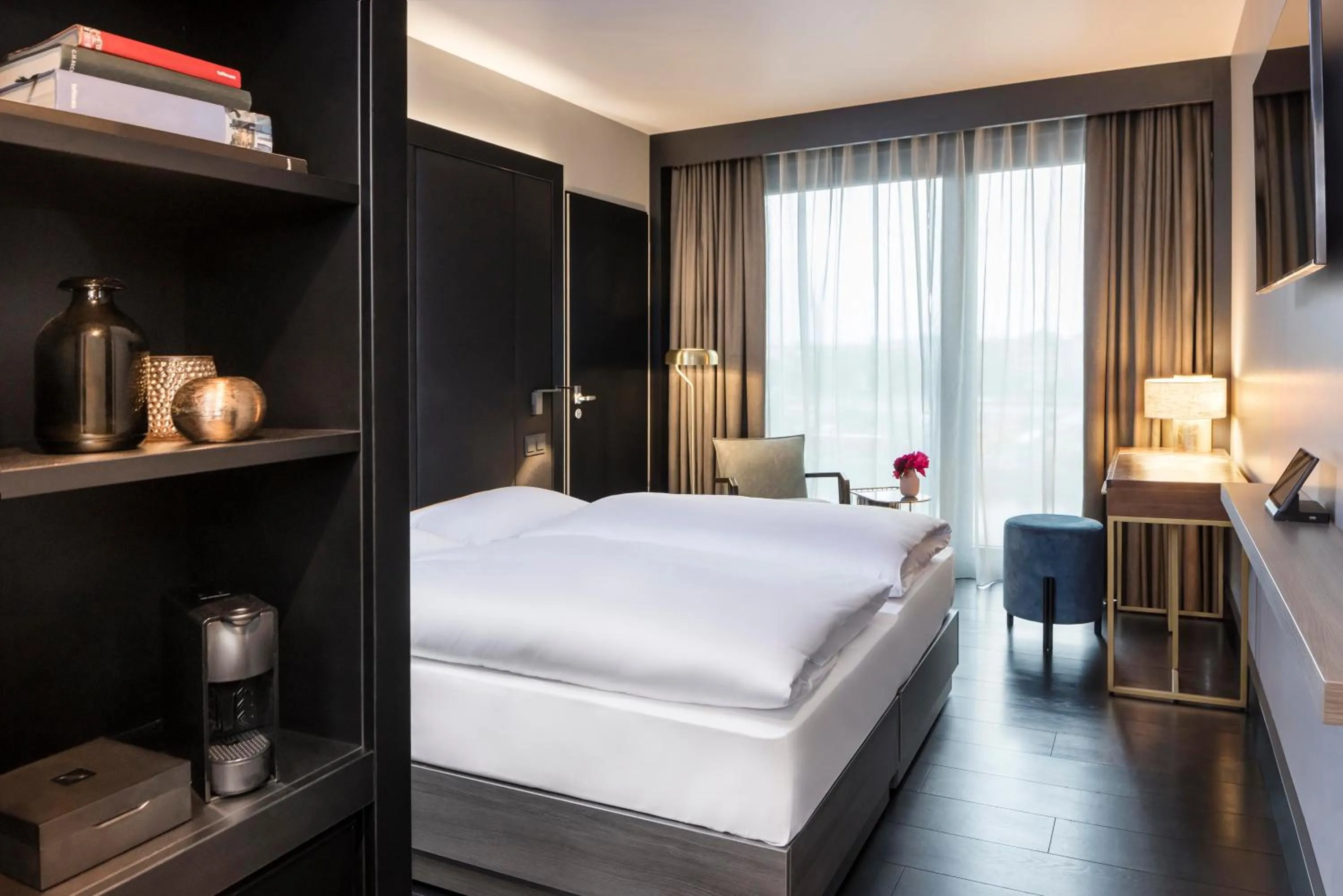 Bedroom, Bed in Hotel AMANO East Side