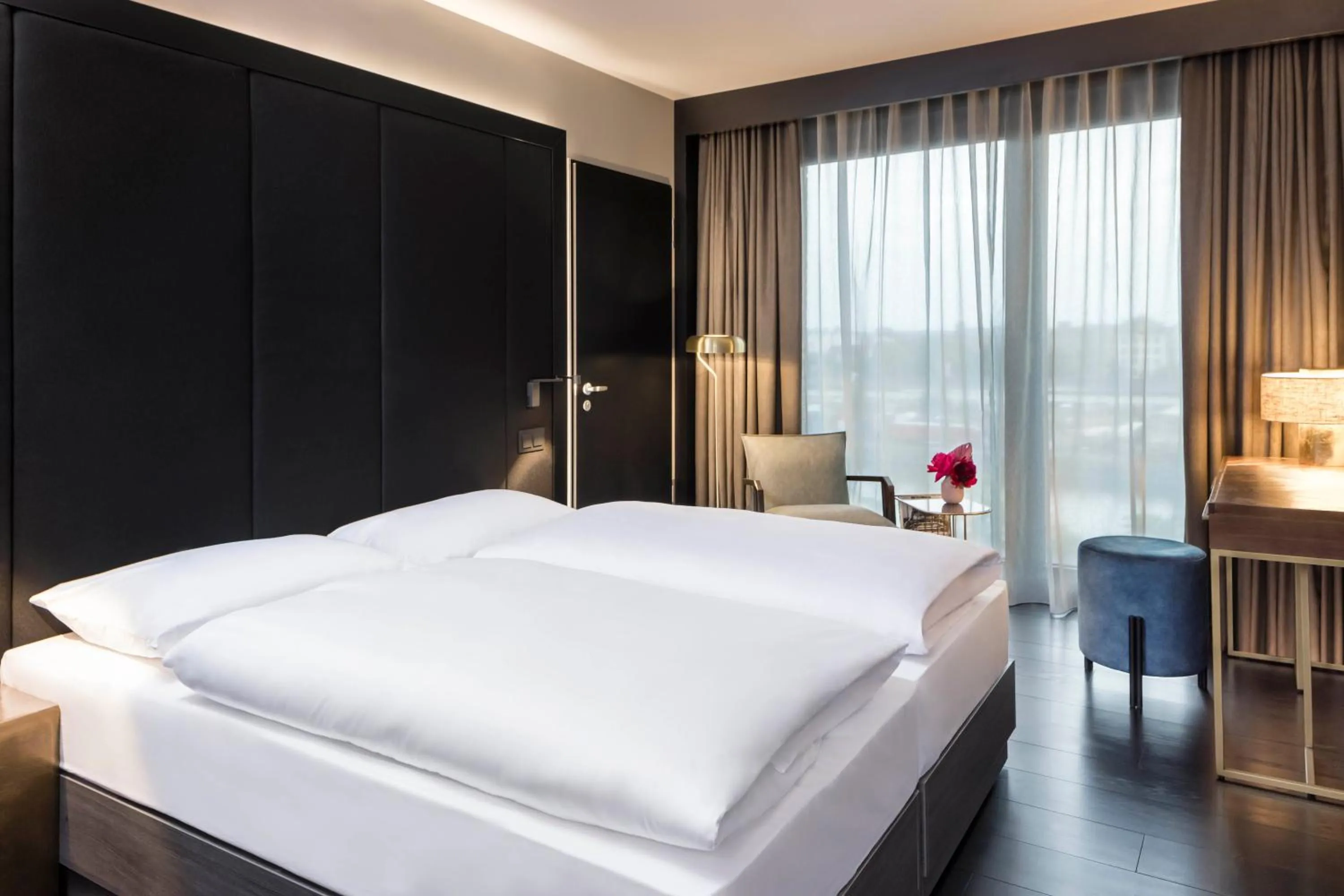 Bedroom, Bed in Hotel AMANO East Side