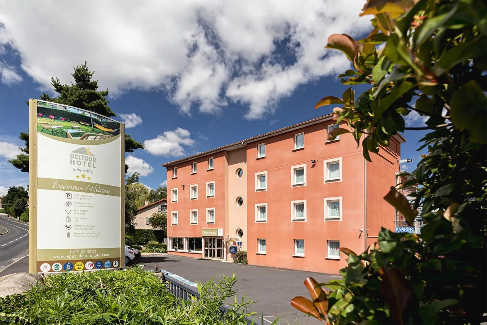 Property building in Deltour Hotel Le Puy En Velay