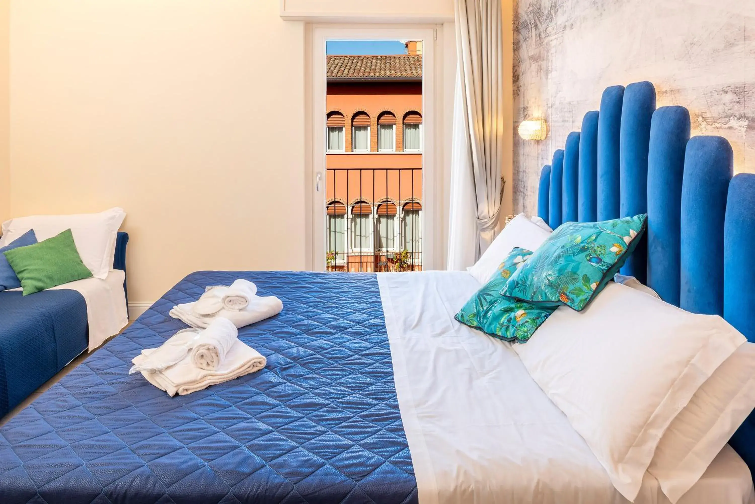 Double Room with Extra Bed - single occupancy in I Tre Re Rooms Double Room with Extra Bed - single occupancy in I Tre Re Rooms