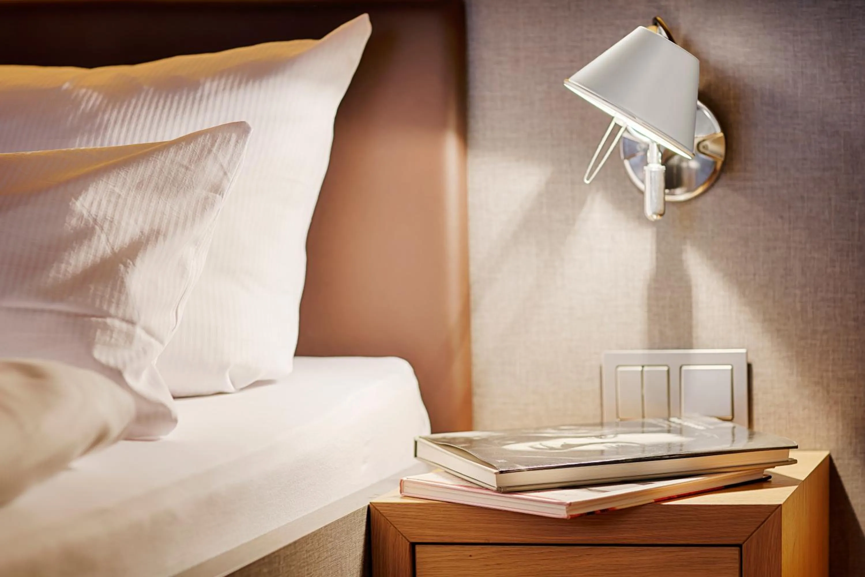 Decorative detail, Bed in homie hotel Wiener Botschaft