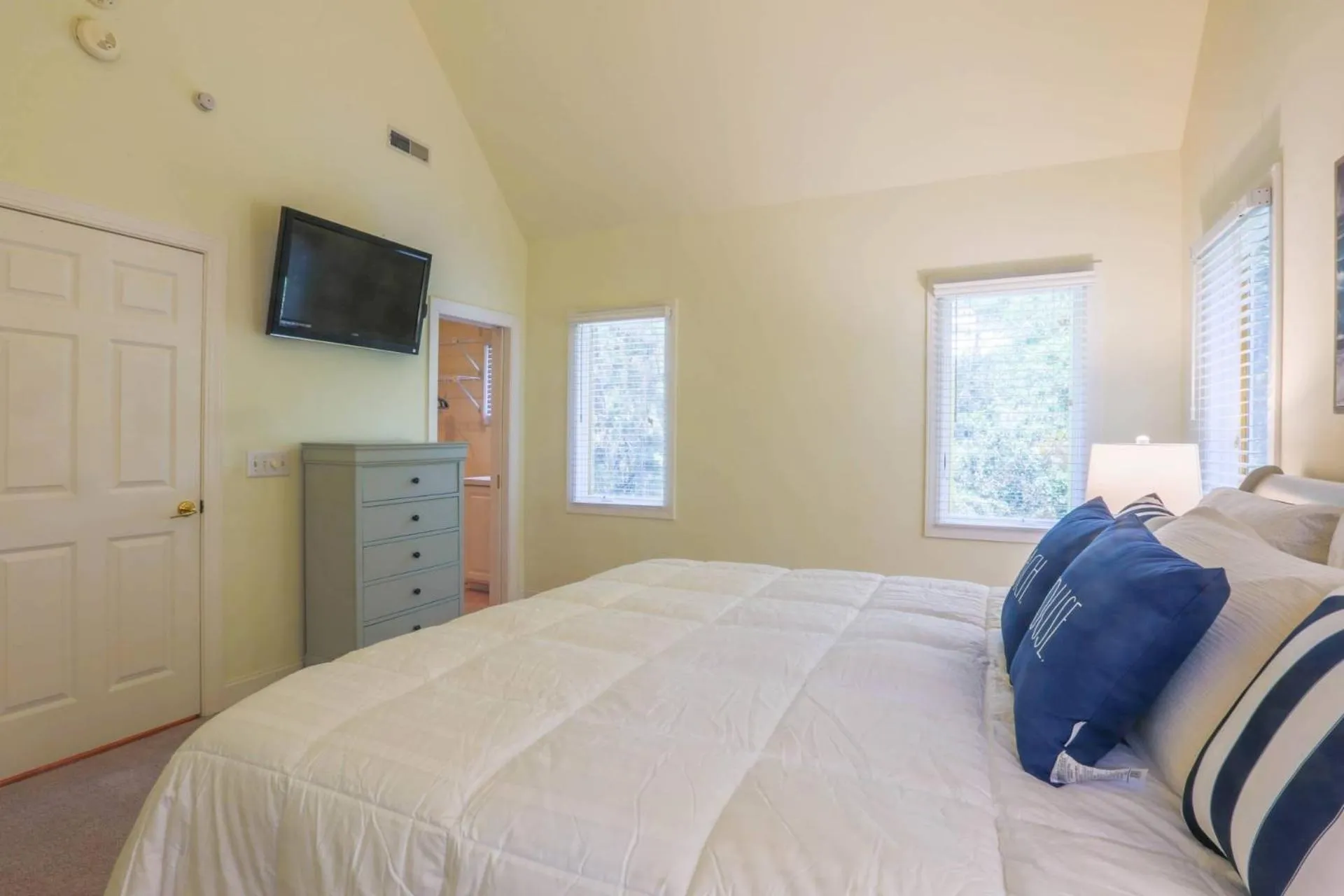 Bed in Fairway Five Clubhouse