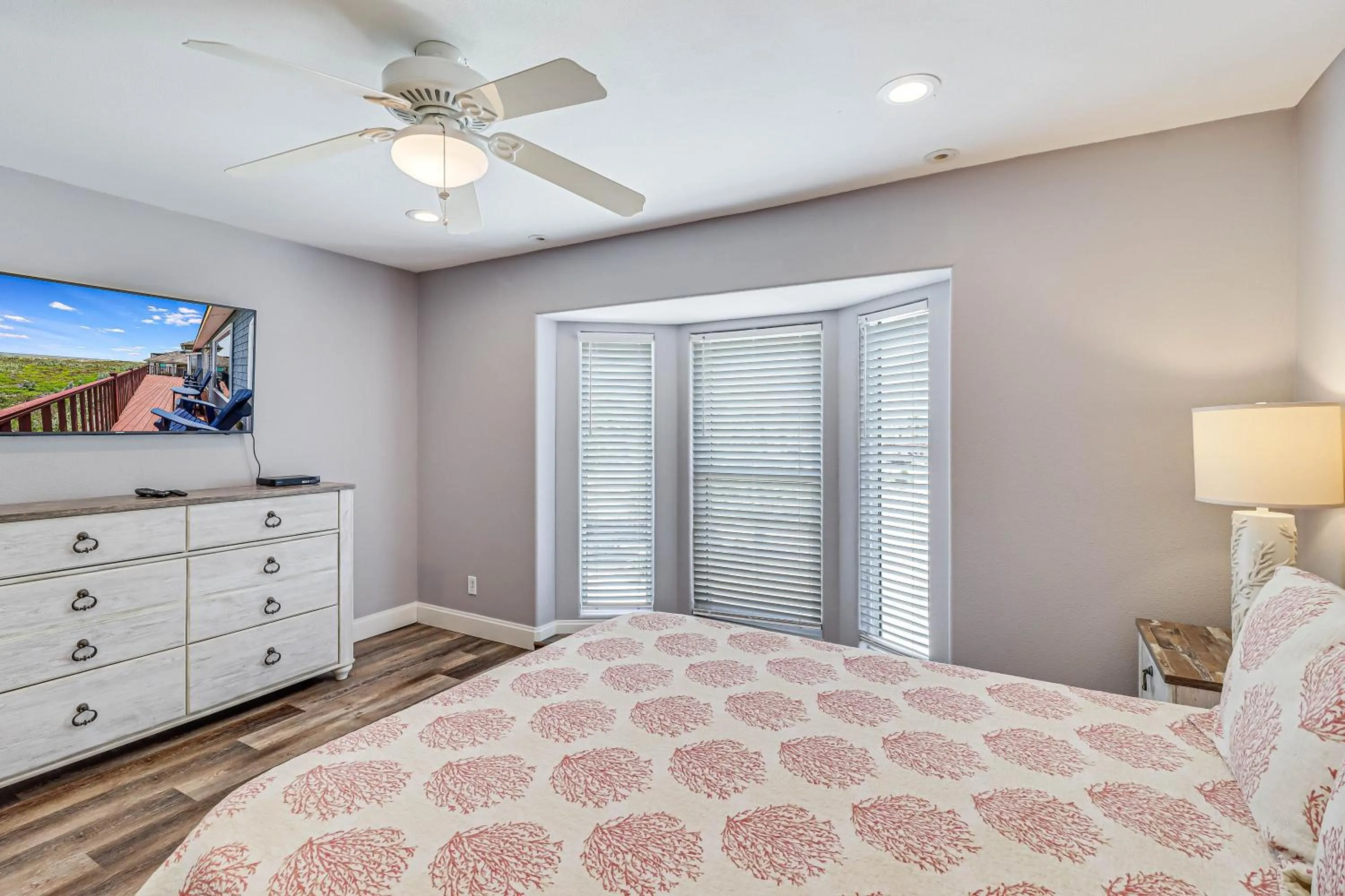 Other, Bed in Lost and Found GW110