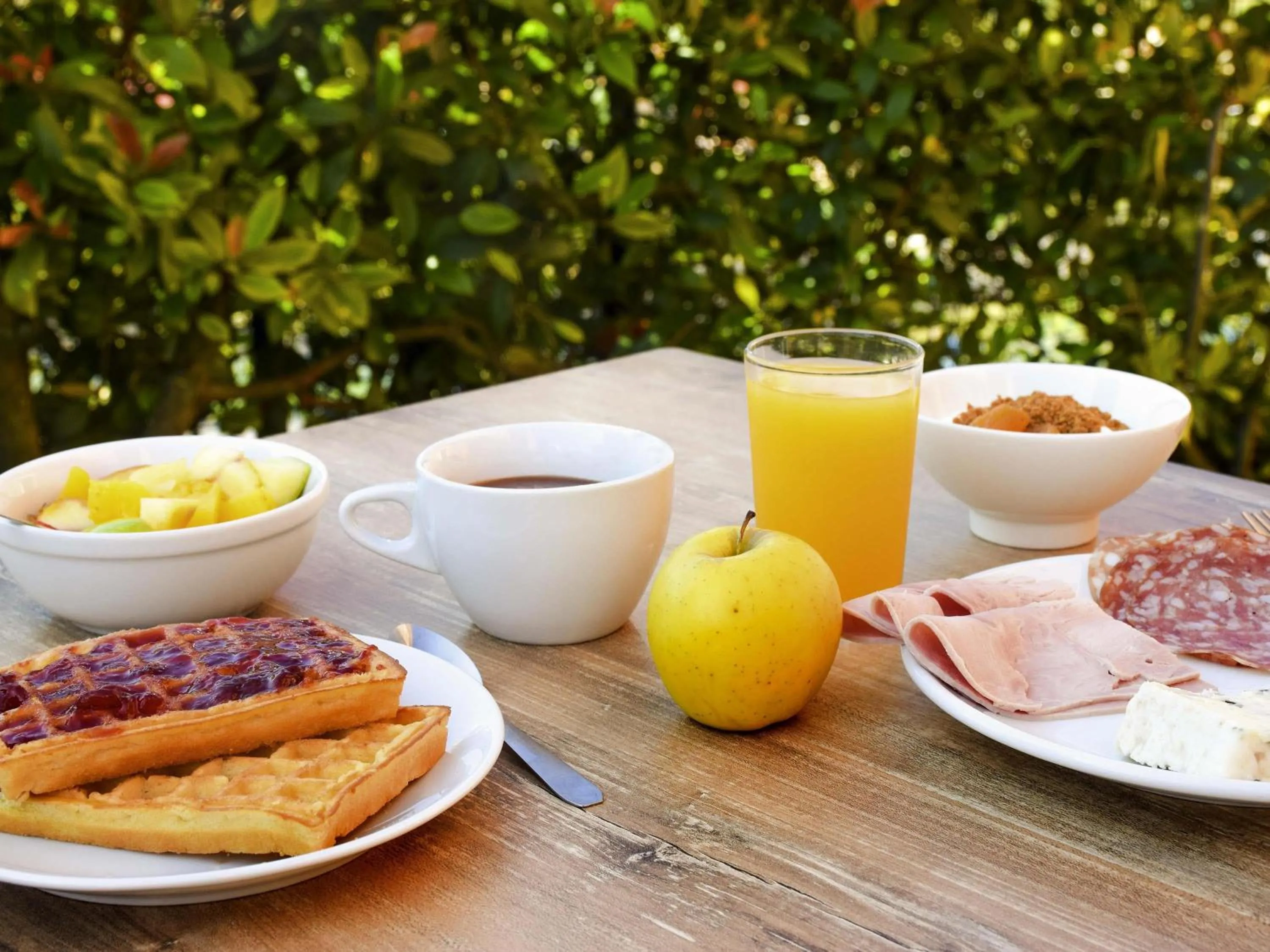 Breakfast in ibis Budget Millau Viaduc