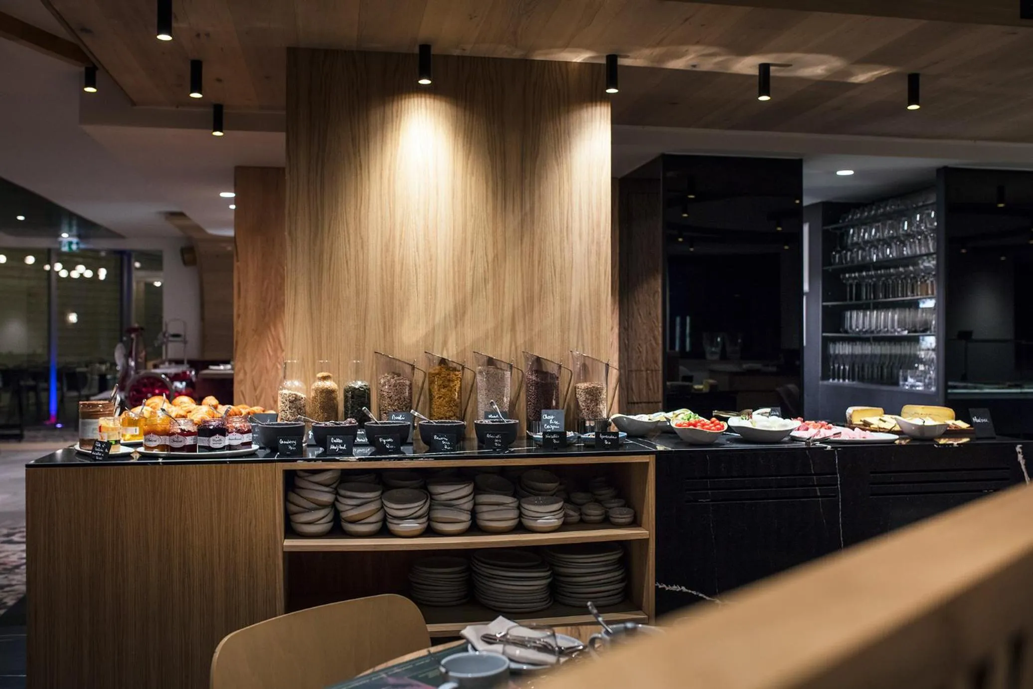 Restaurant/places to eat in Le Pélican