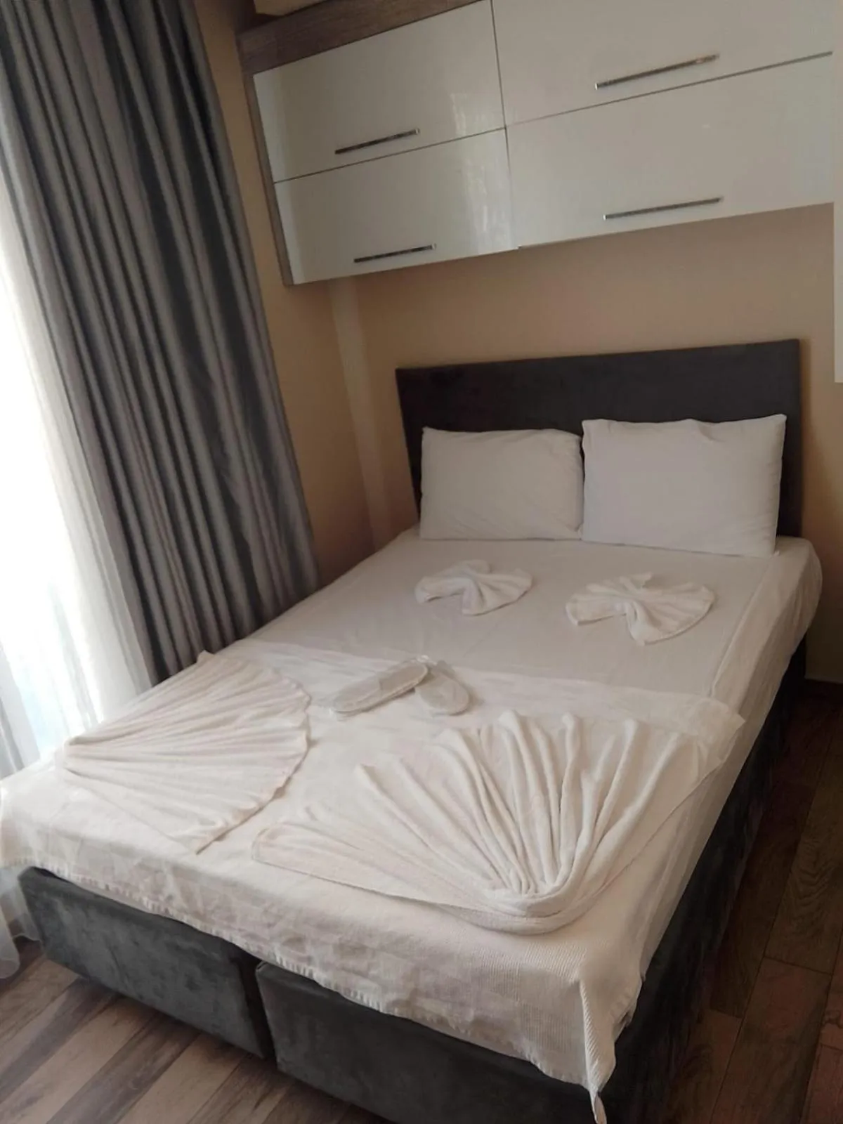 Bed in KALİSPERA HOTEL