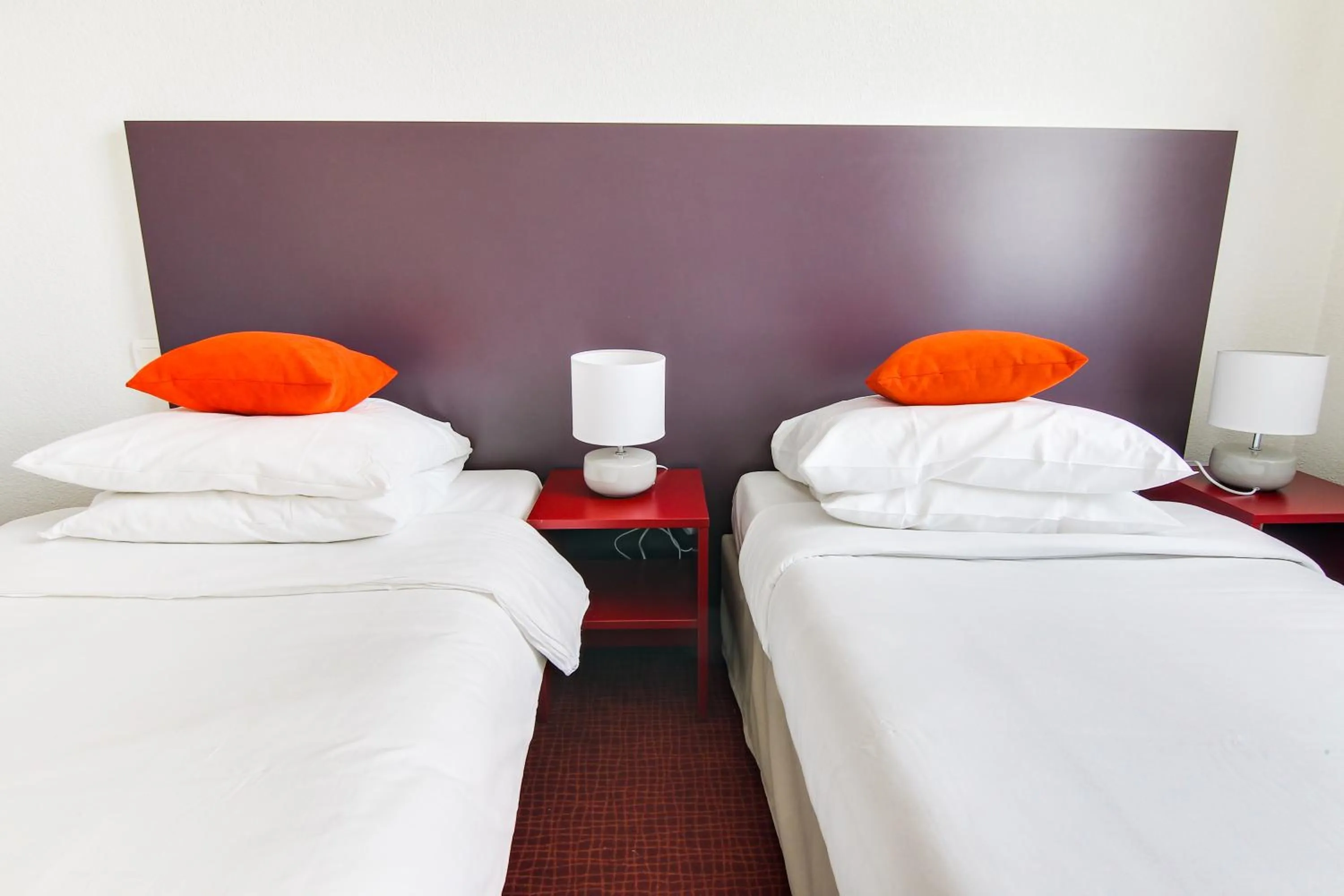 Bedroom, Bed in All Suites Le Teich – Bassin d’Arcachon