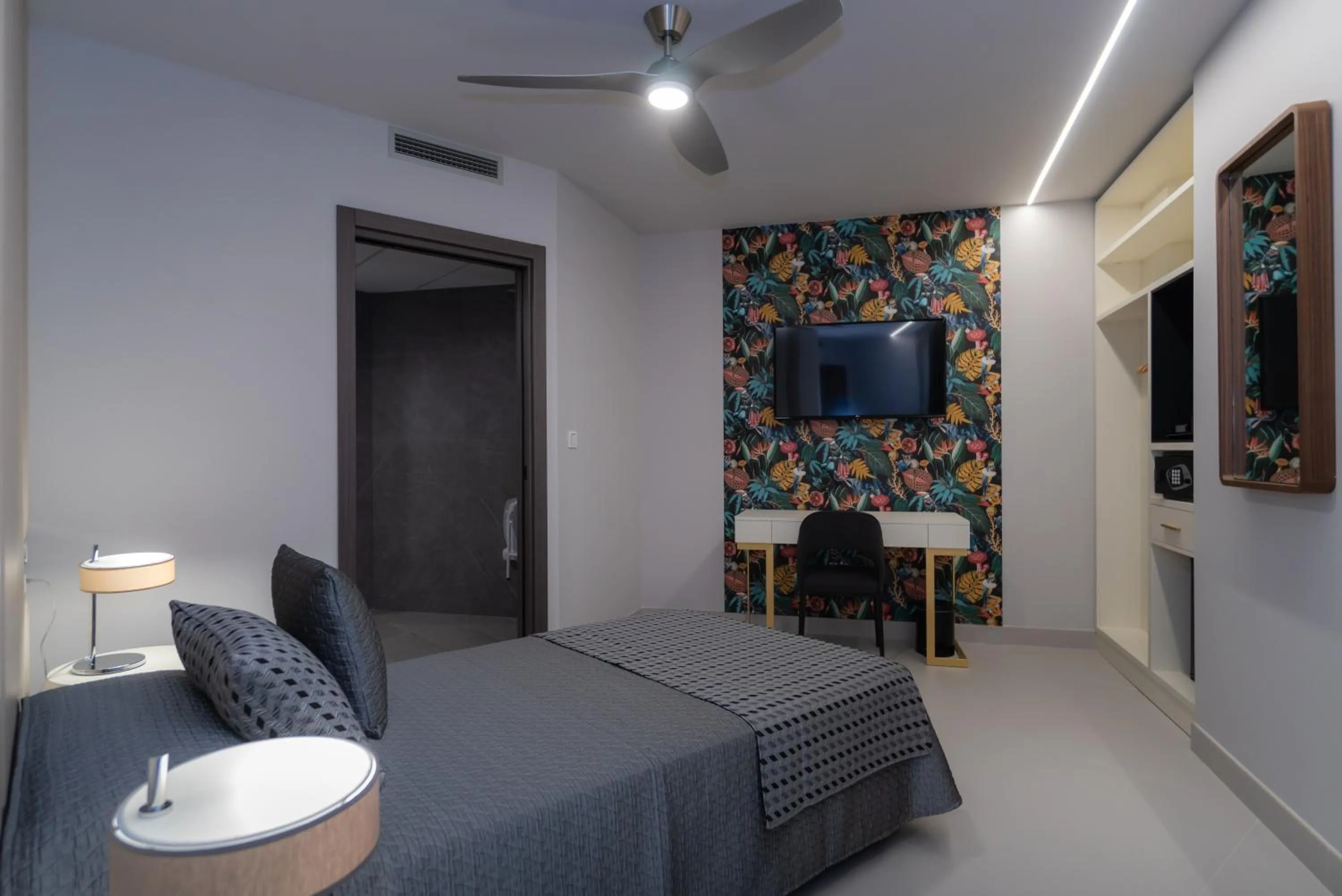 Photo of the whole room, Bed in Hotel Perla del Sur