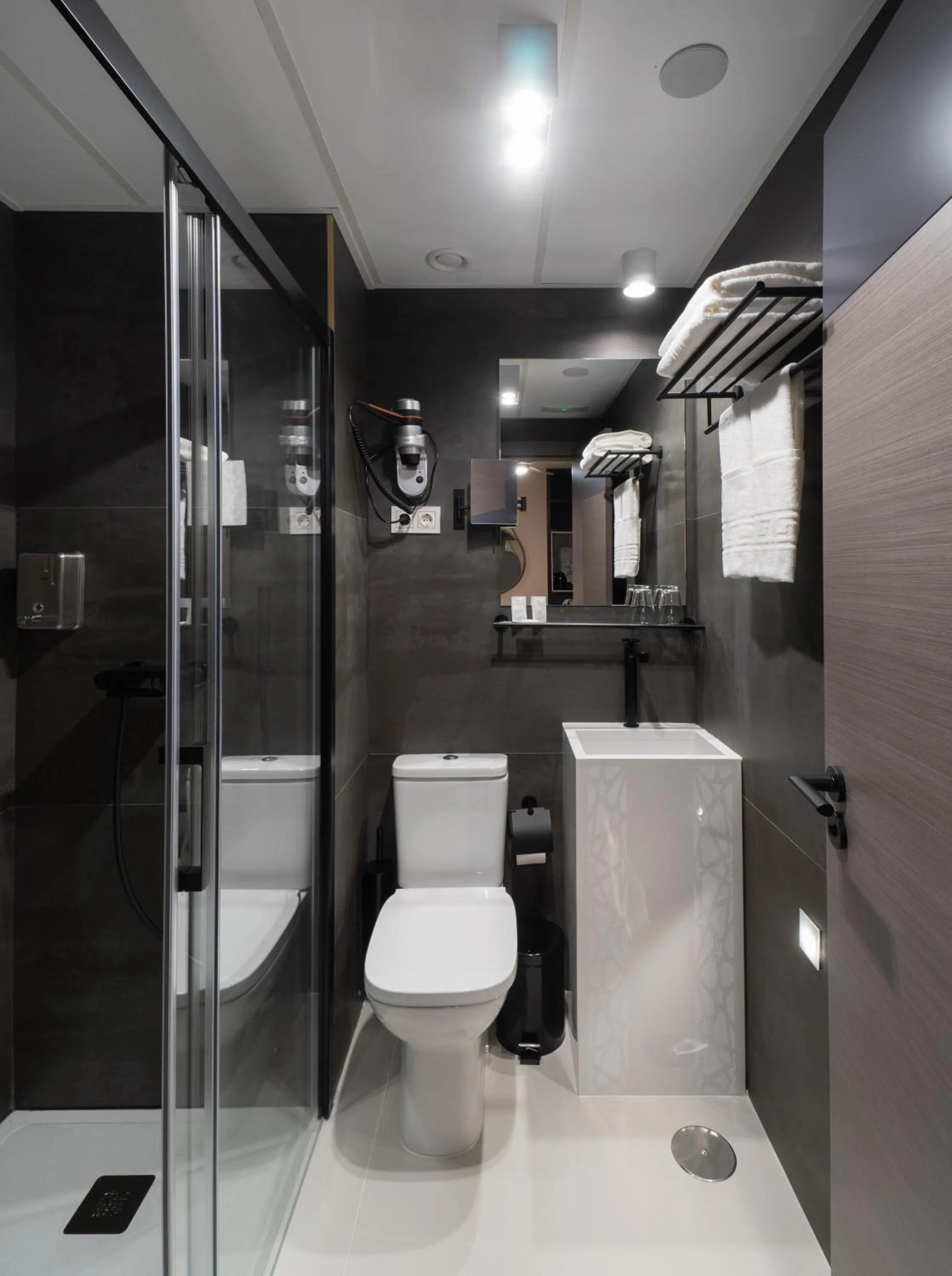 Bathroom in Hotel Perla del Sur