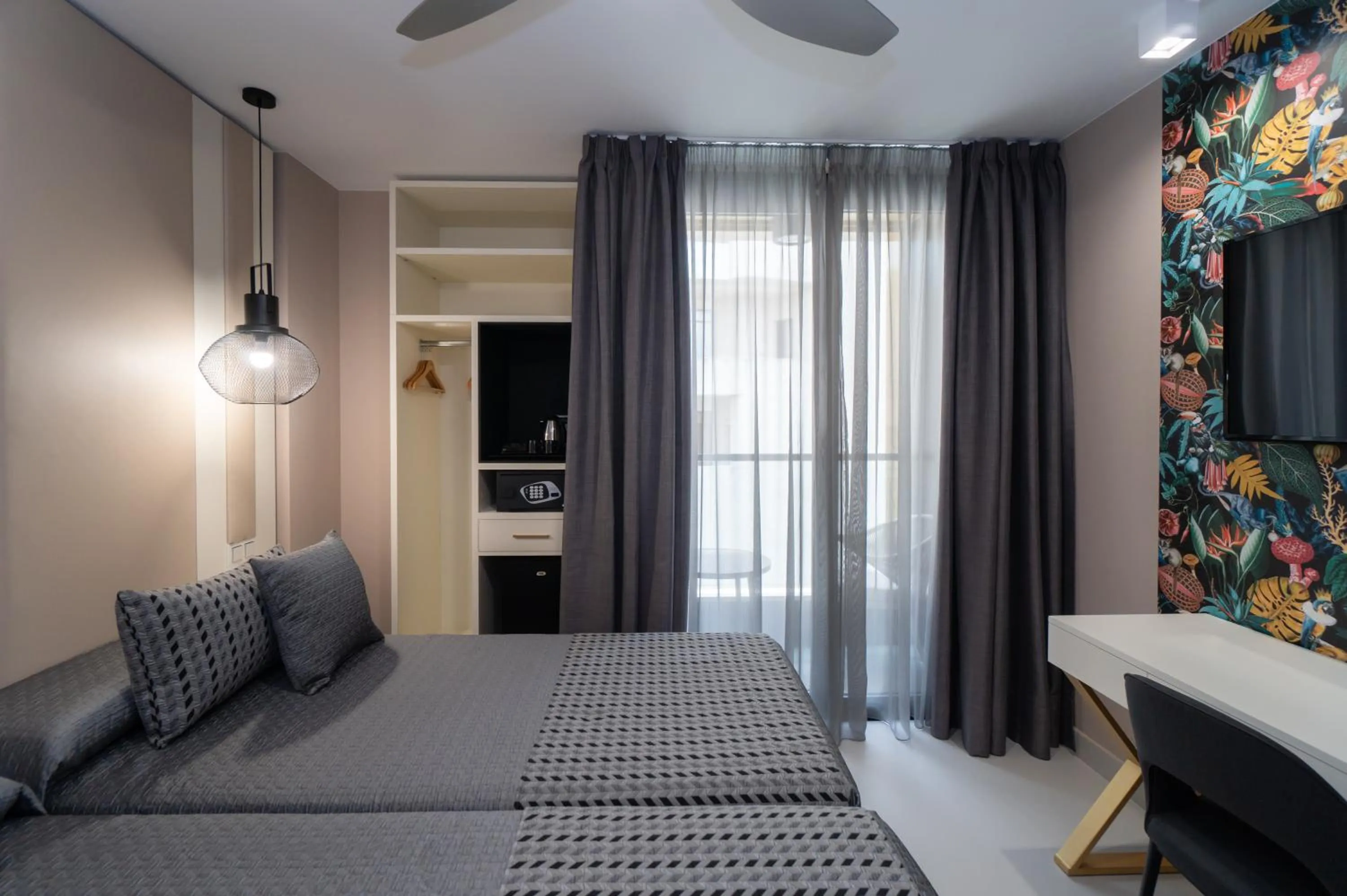 Bed in Hotel Perla del Sur